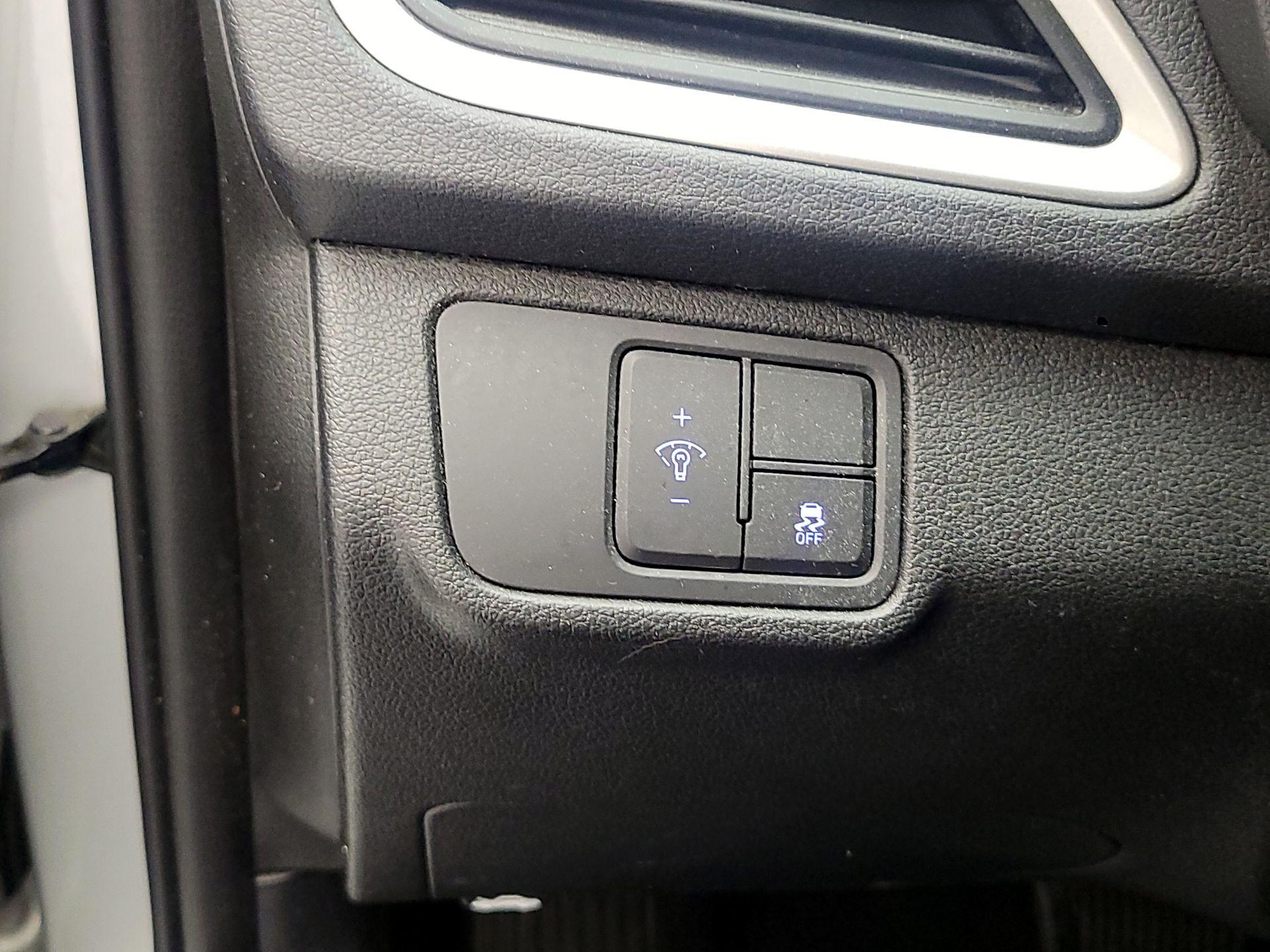 Thumbnail: 2018 Hyundai Accent - 11