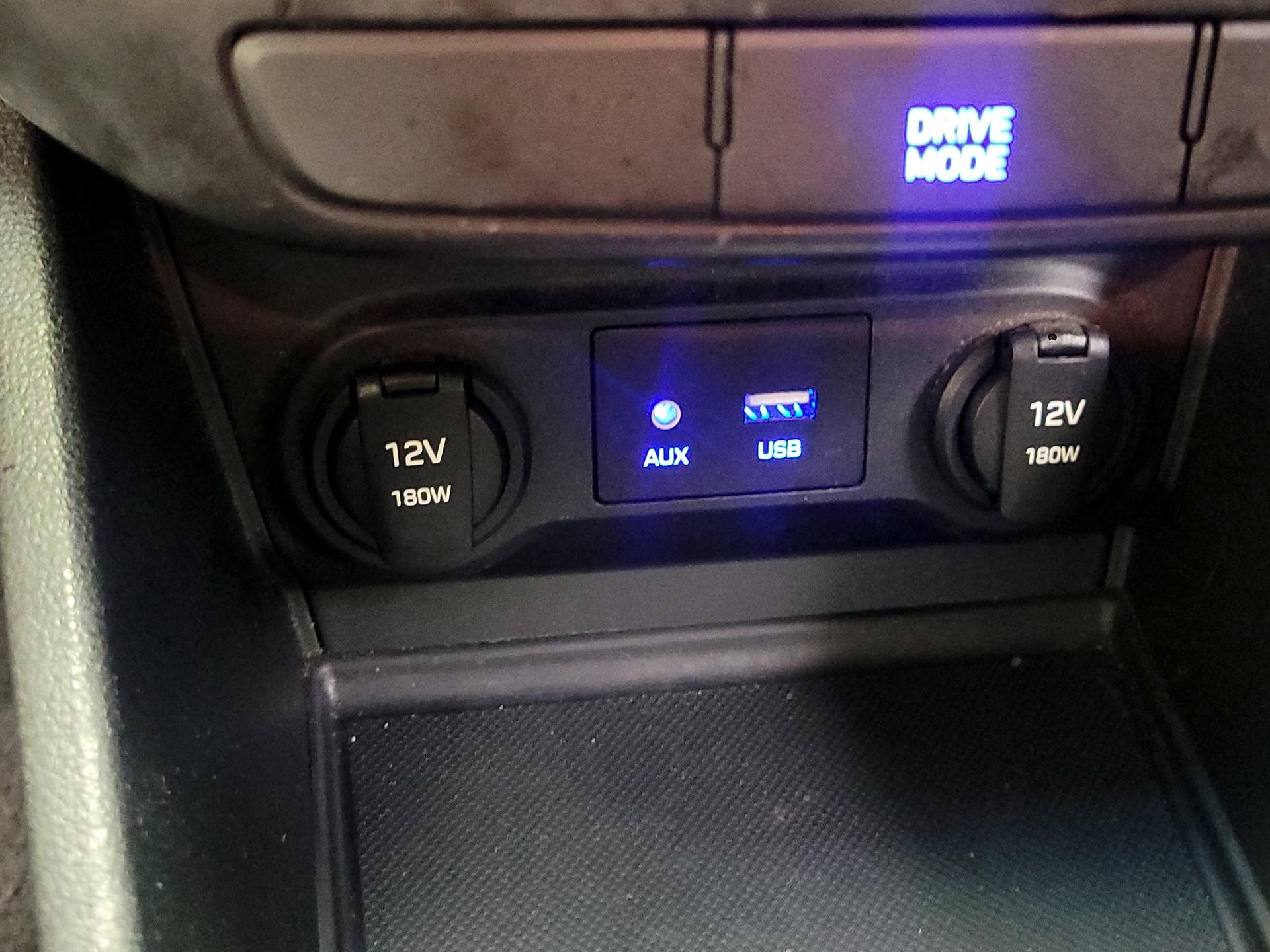 Thumbnail: 2018 Hyundai Accent - 16