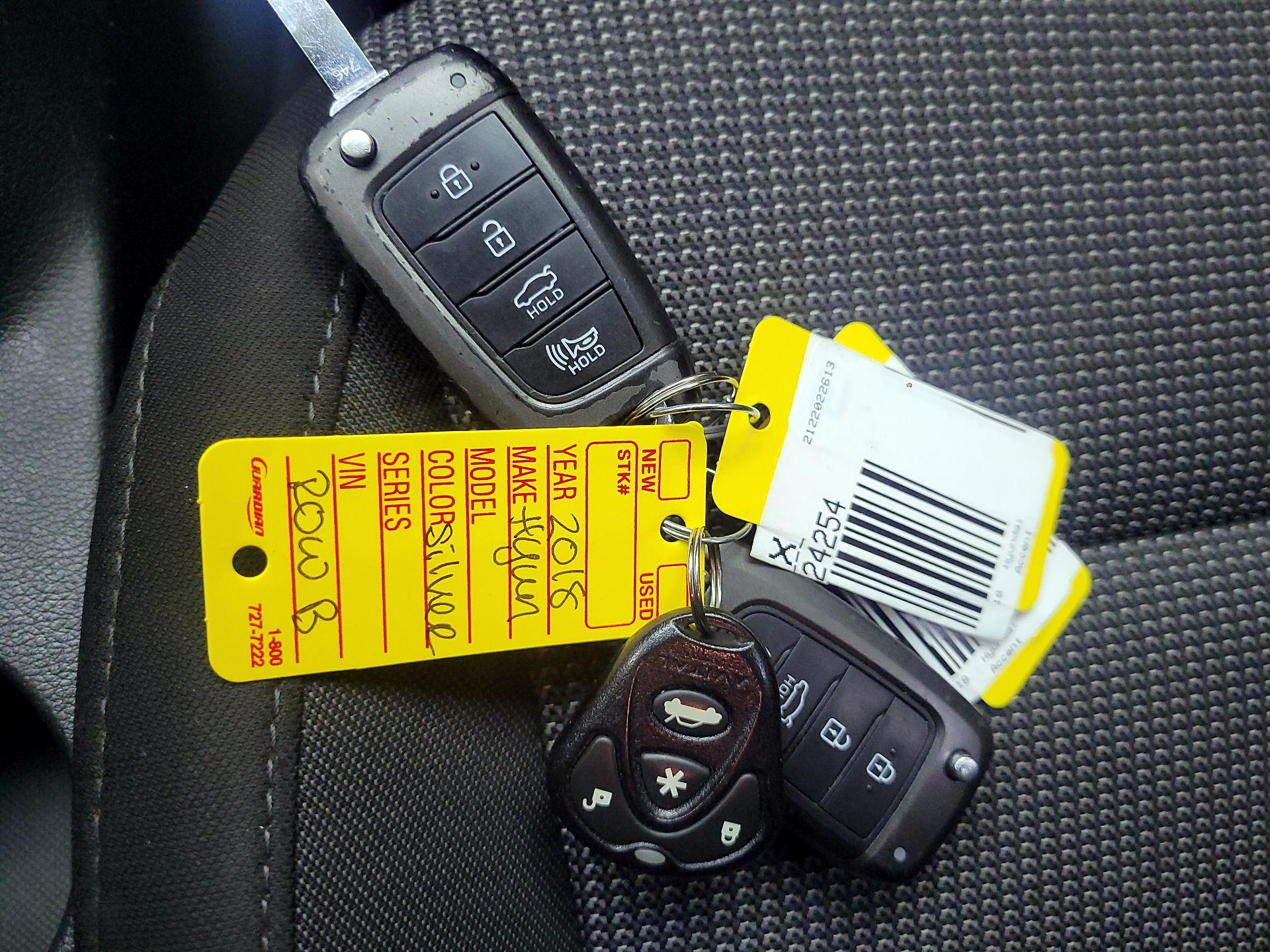 Thumbnail: 2018 Hyundai Accent - 20