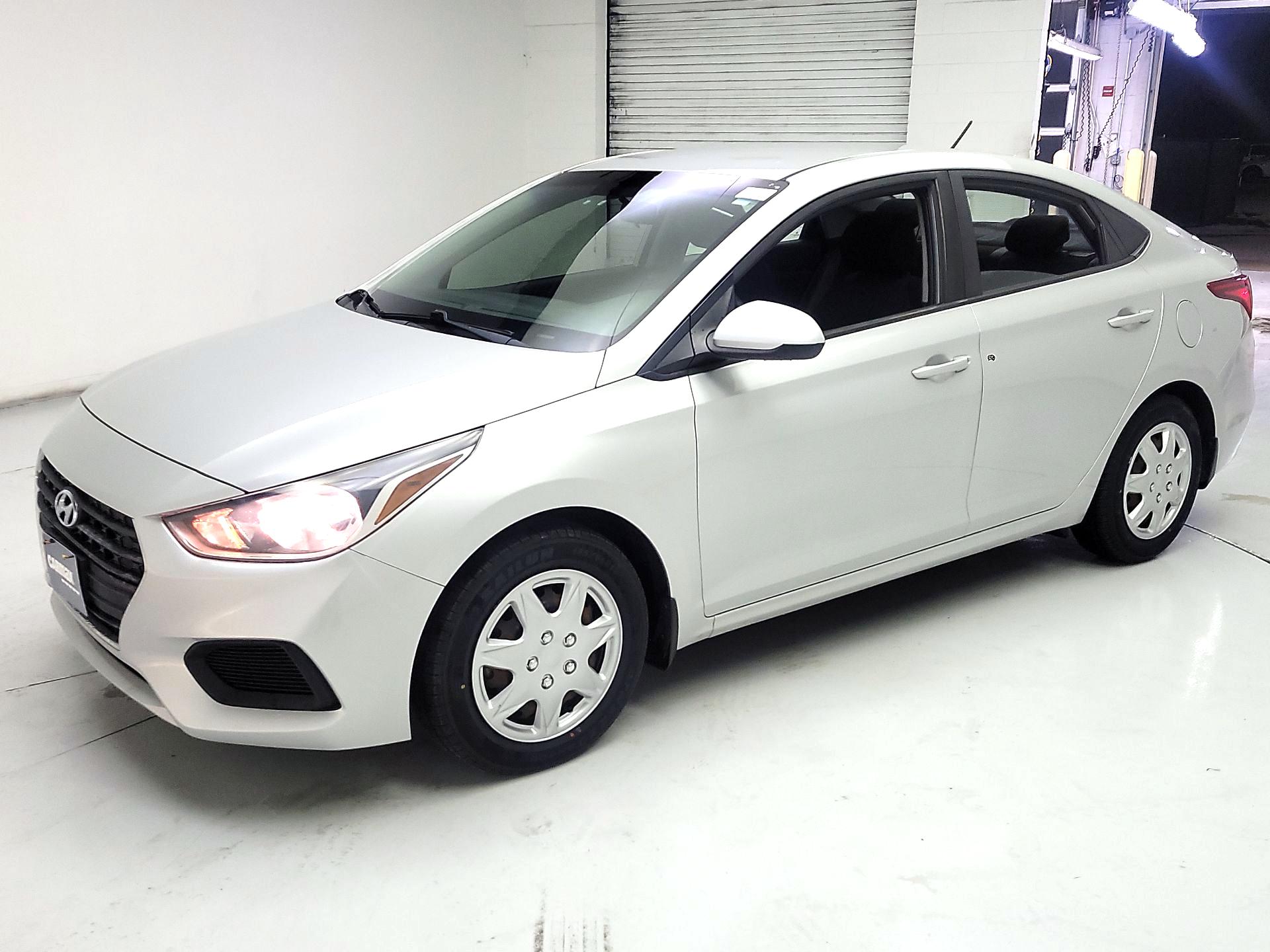 Thumbnail: 2018 Hyundai Accent - 3