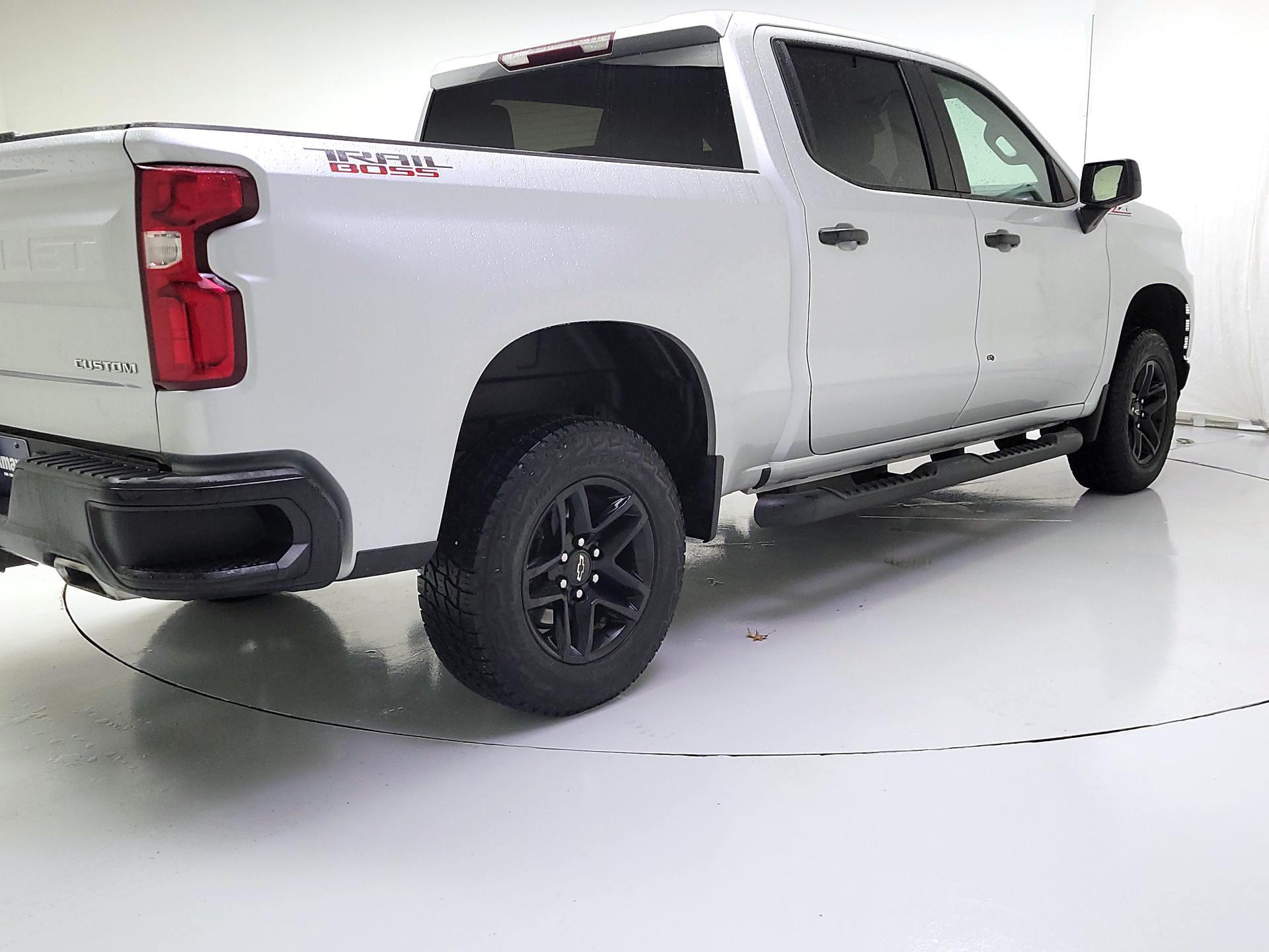 Thumbnail: 2019 Chevrolet Silverado 1500 - 5