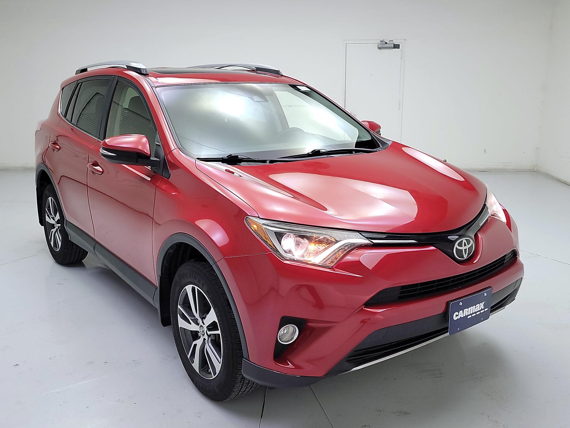 Thumbnail: 2017 Toyota RAV4 - 1