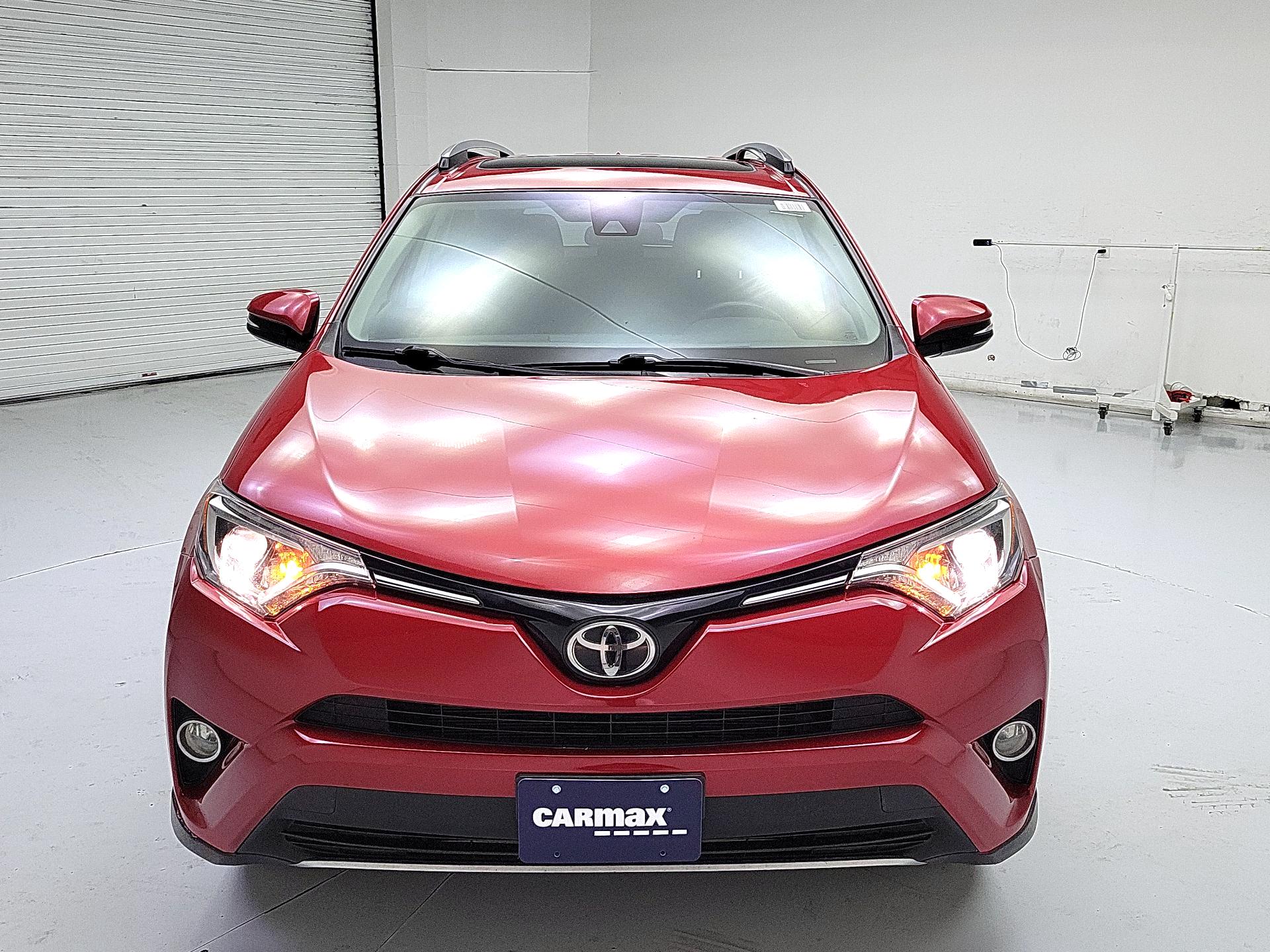 Thumbnail: 2017 Toyota RAV4 - 2