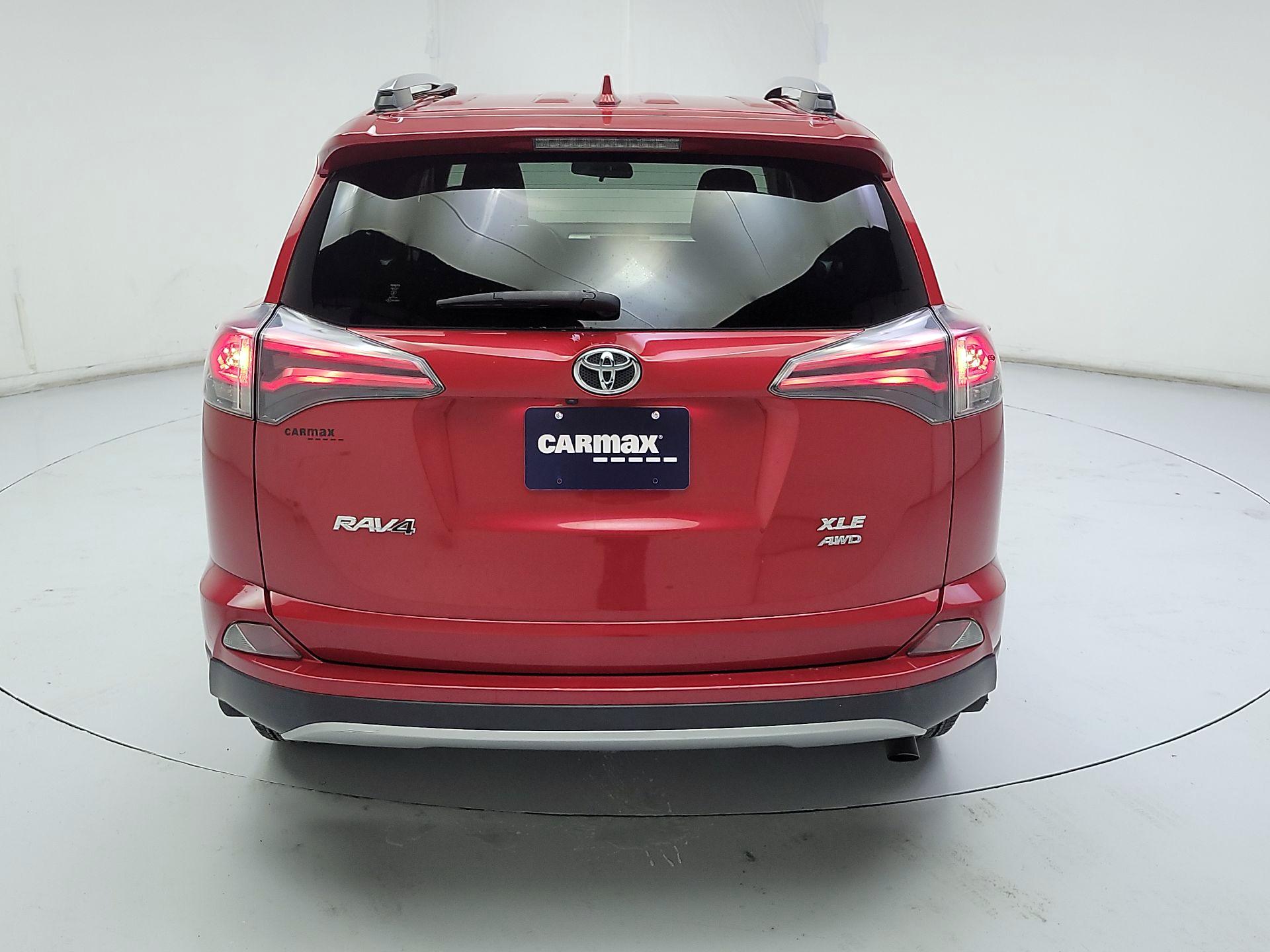 Thumbnail: 2017 Toyota RAV4 - 6