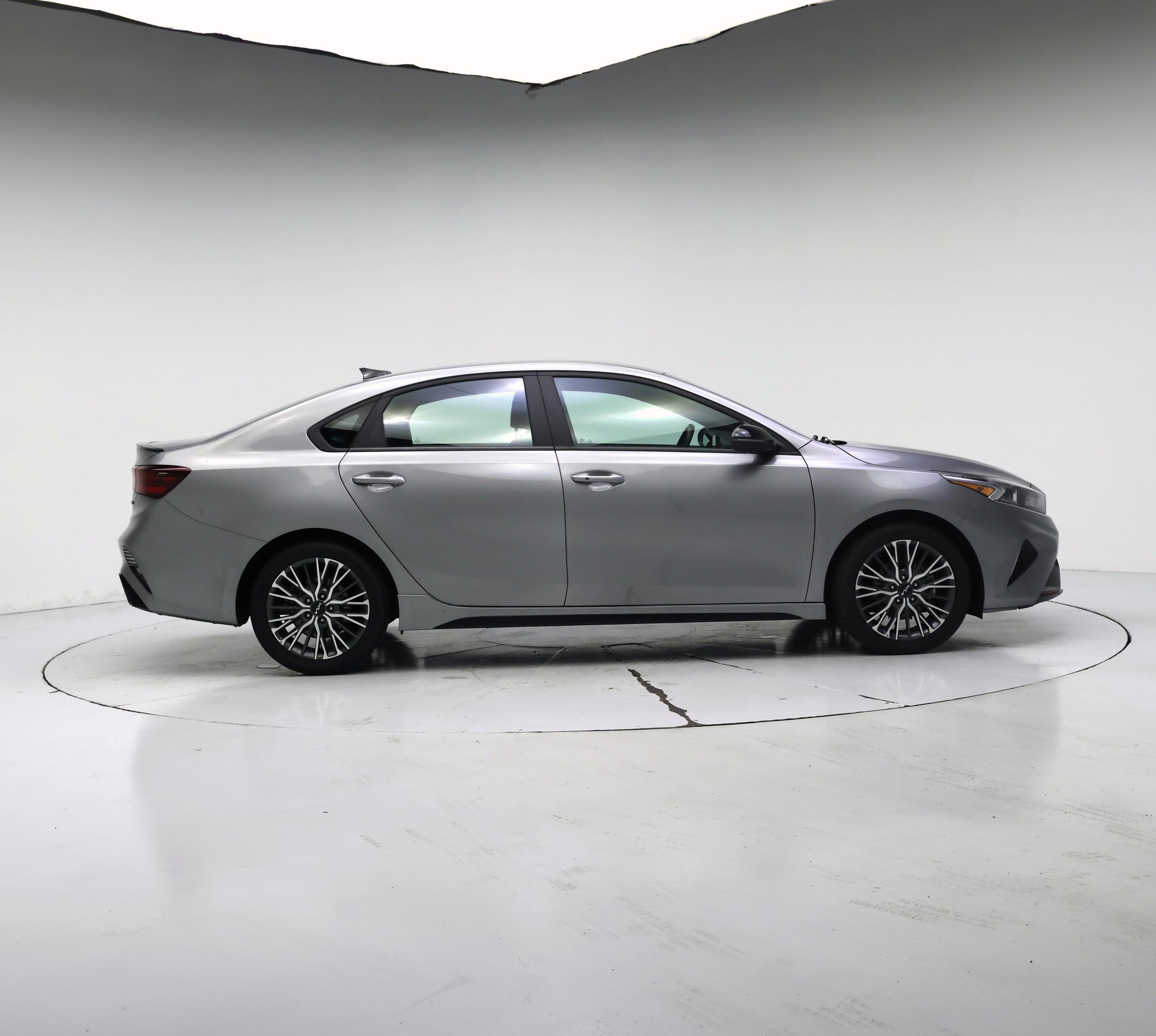Thumbnail: 2023 Kia Forte - 7