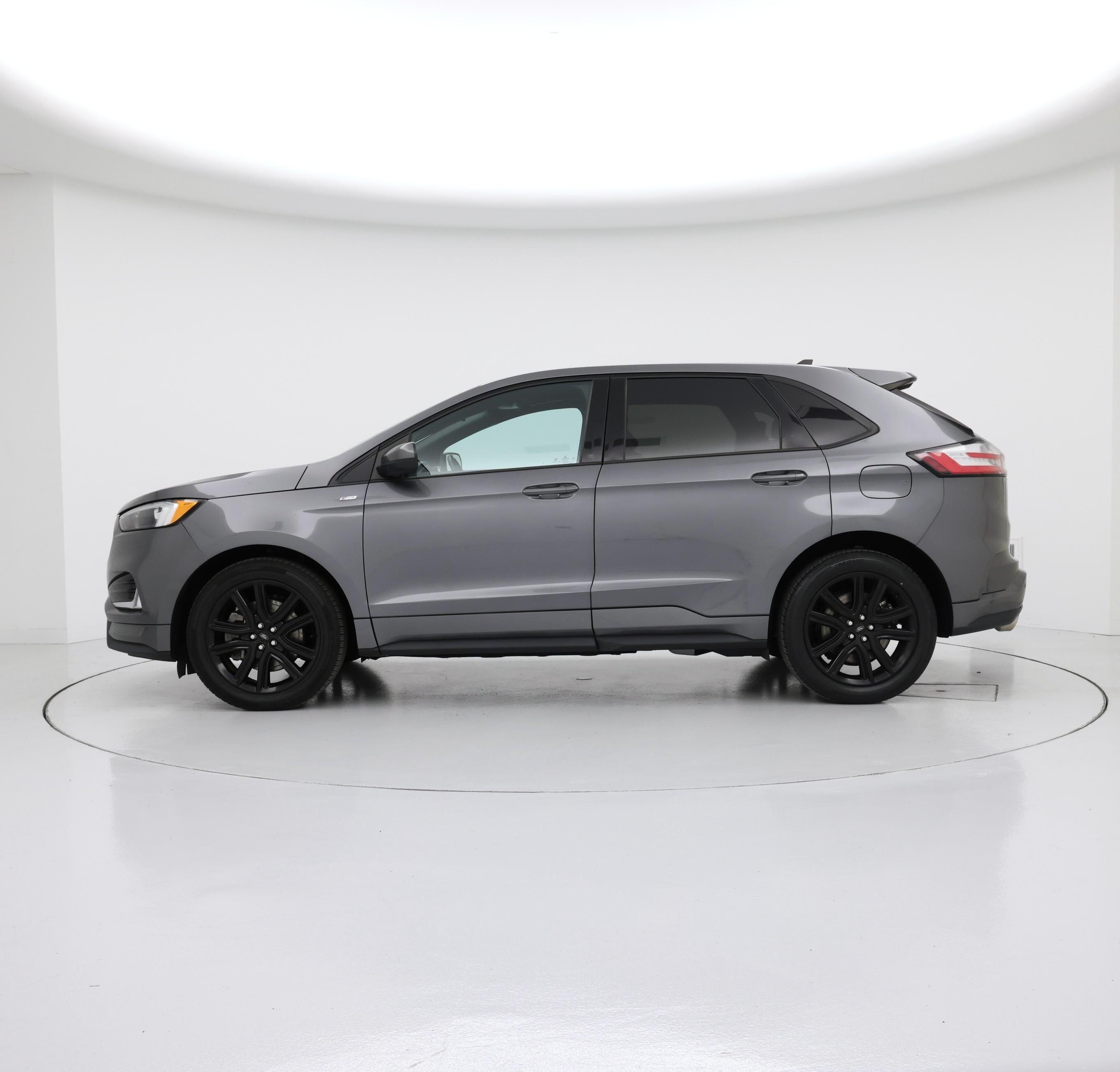 Thumbnail: 2021 Ford Edge - 3