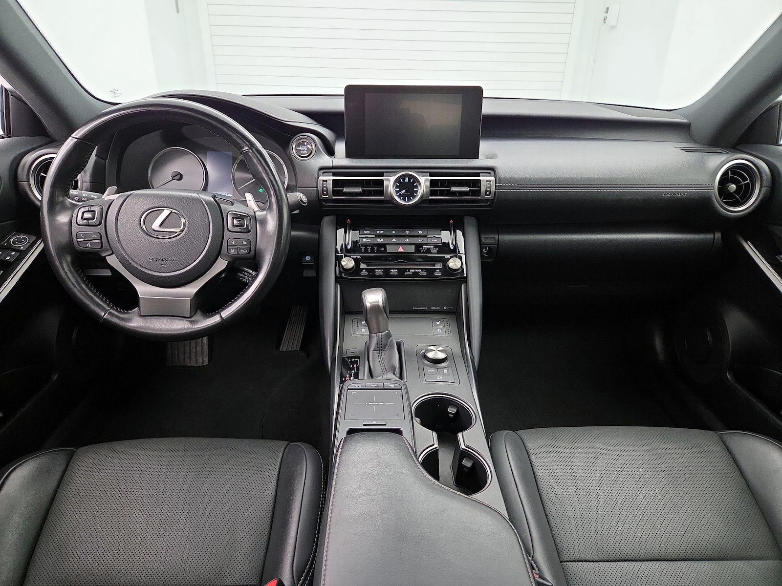 2021 Lexus IS 300 - Photo 10