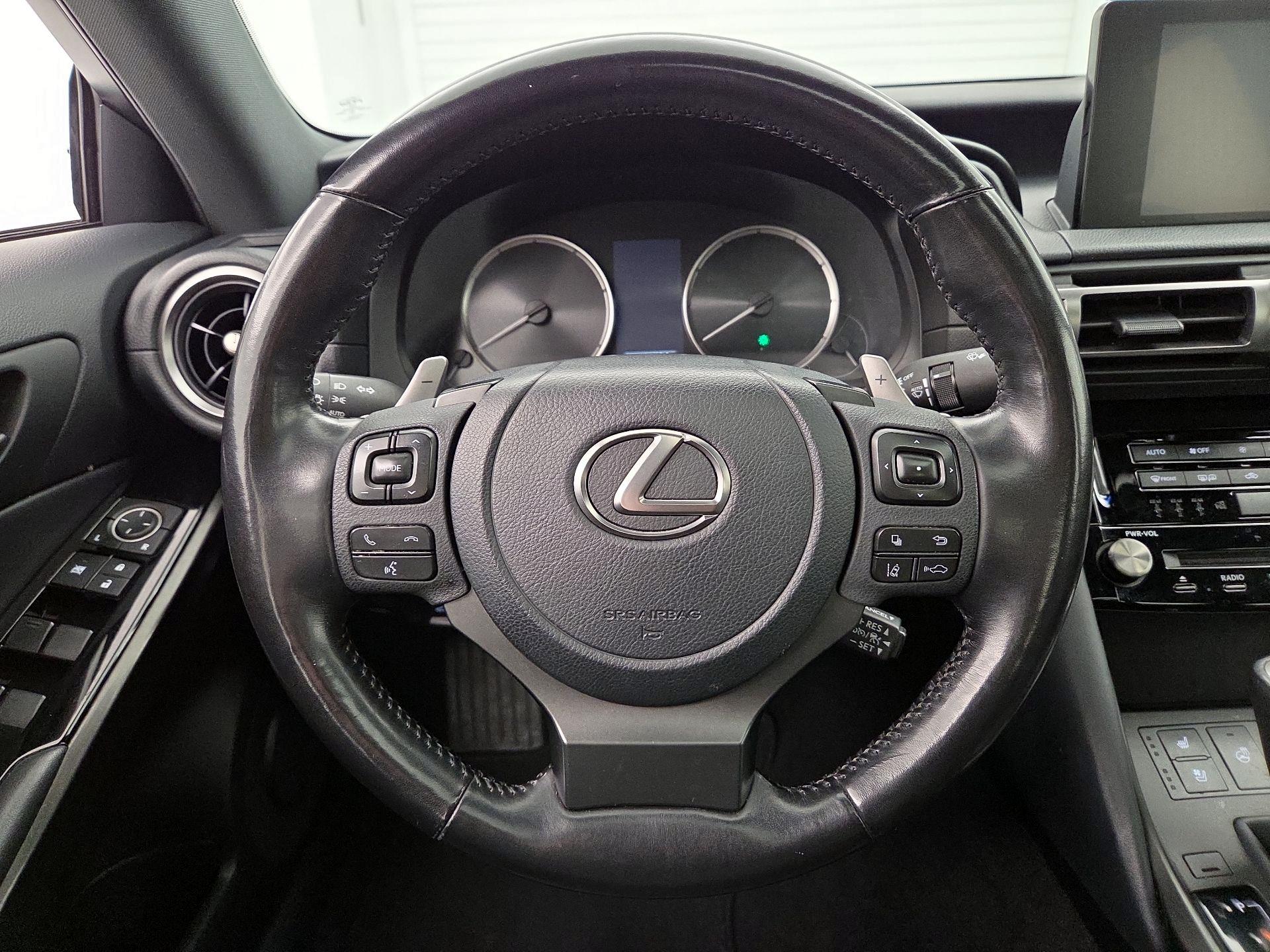 Thumbnail: 2021 Lexus IS - 10