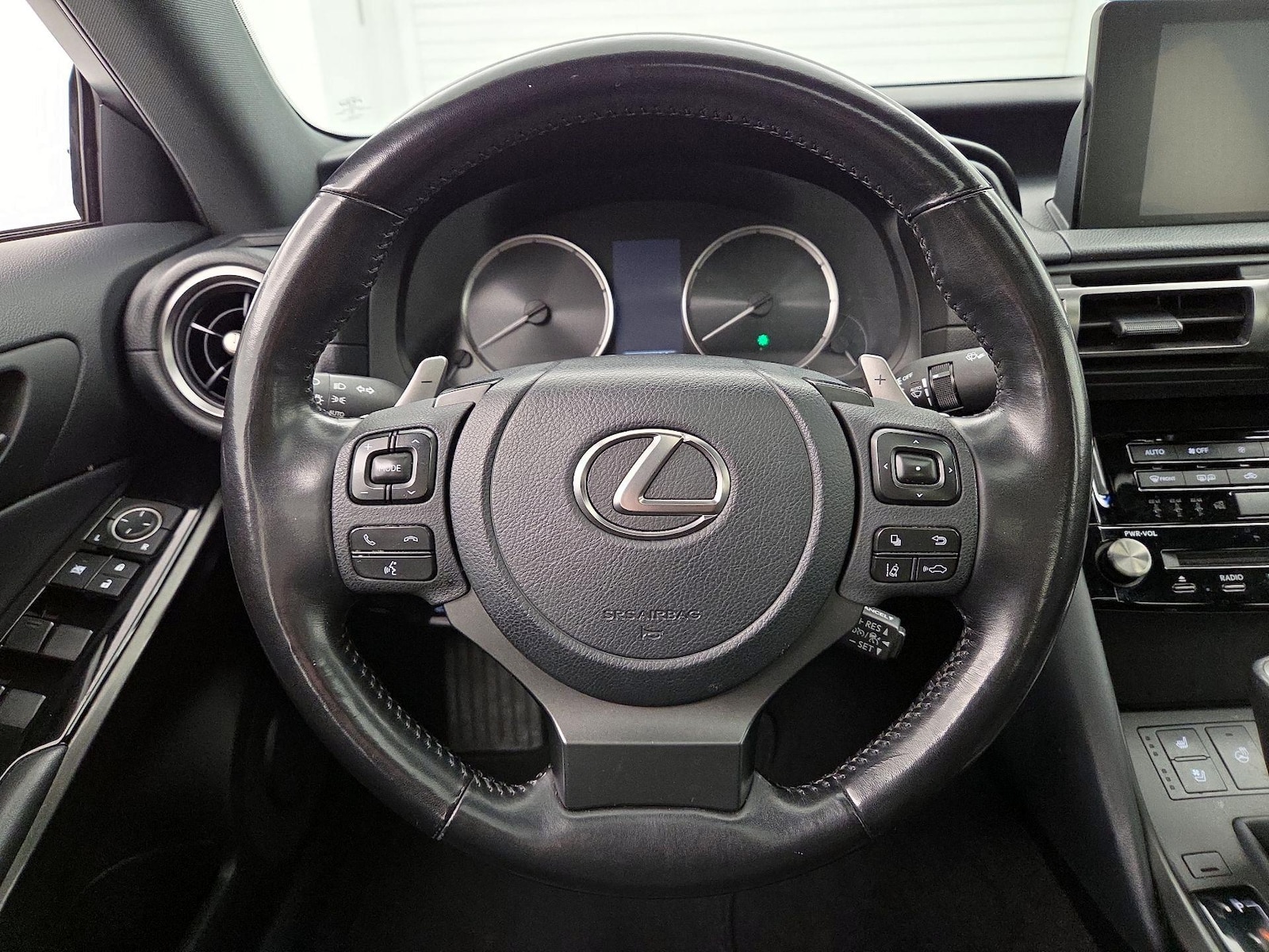 2021 Lexus IS 300 - Photo 11