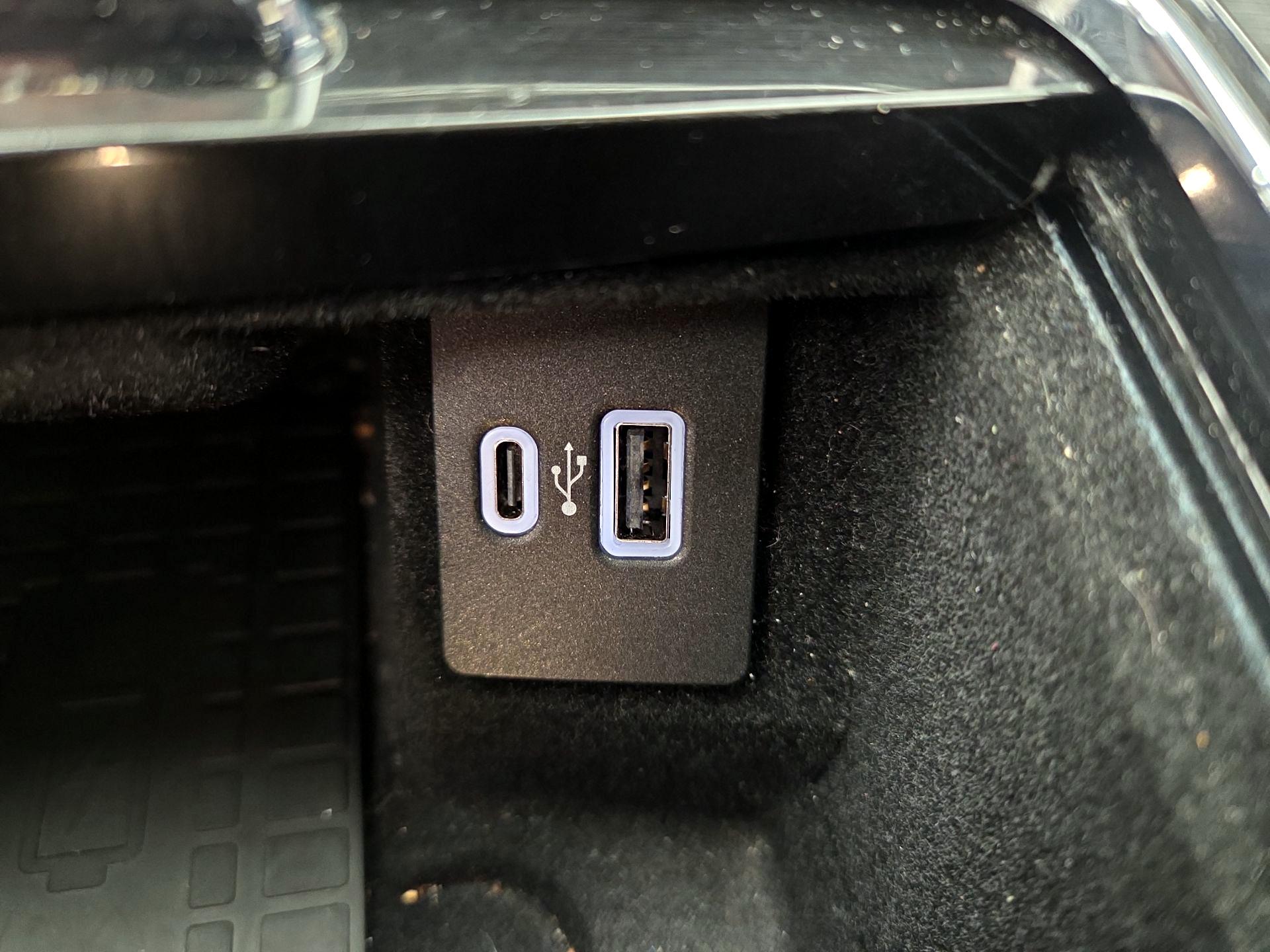 Thumbnail: 2023 Lincoln Nautilus - 19