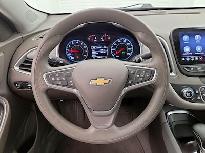 Steering Wheel & Instrument Cluster (On)