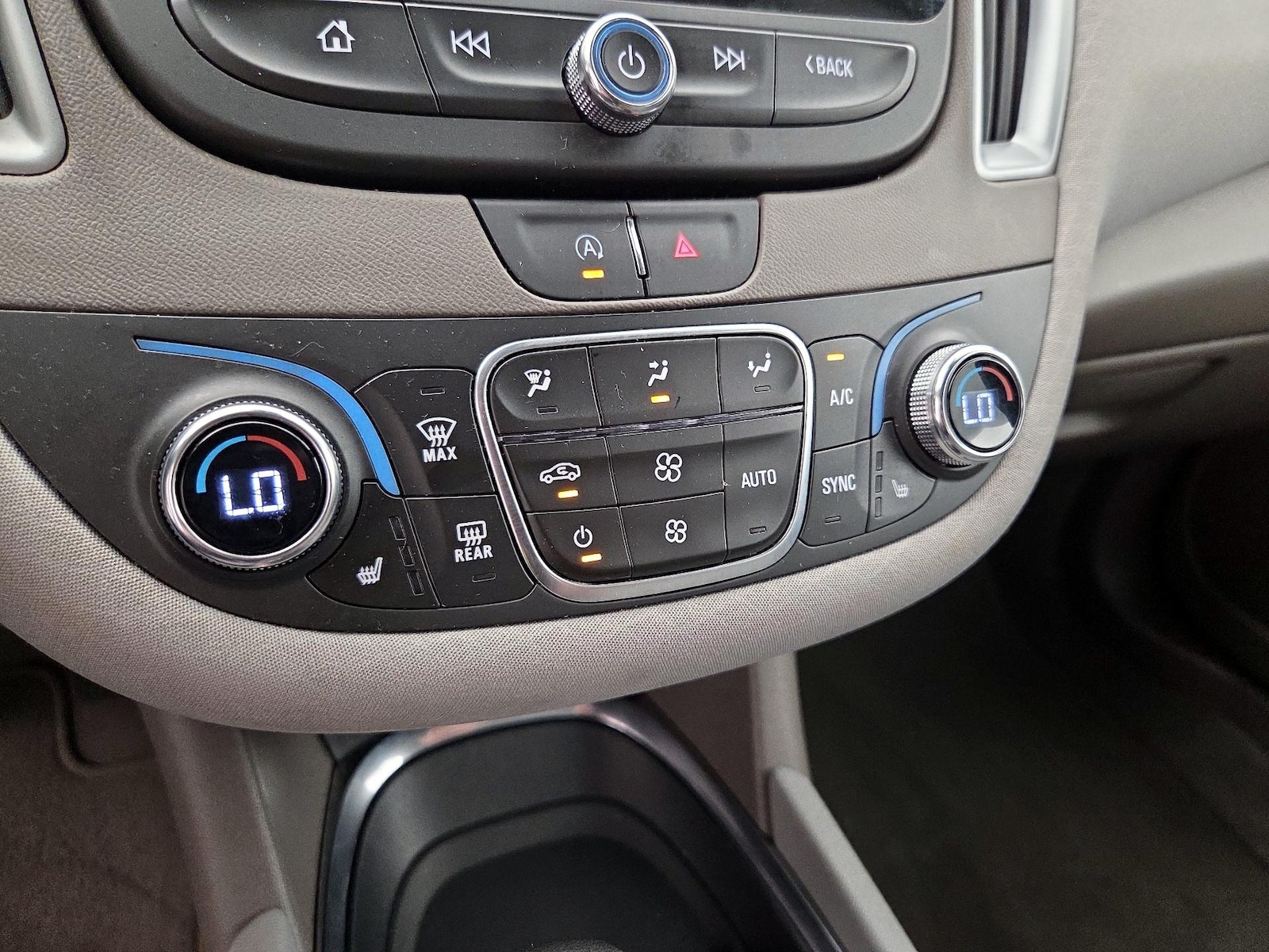 2023 Chevrolet Malibu 1LT - Photo 17