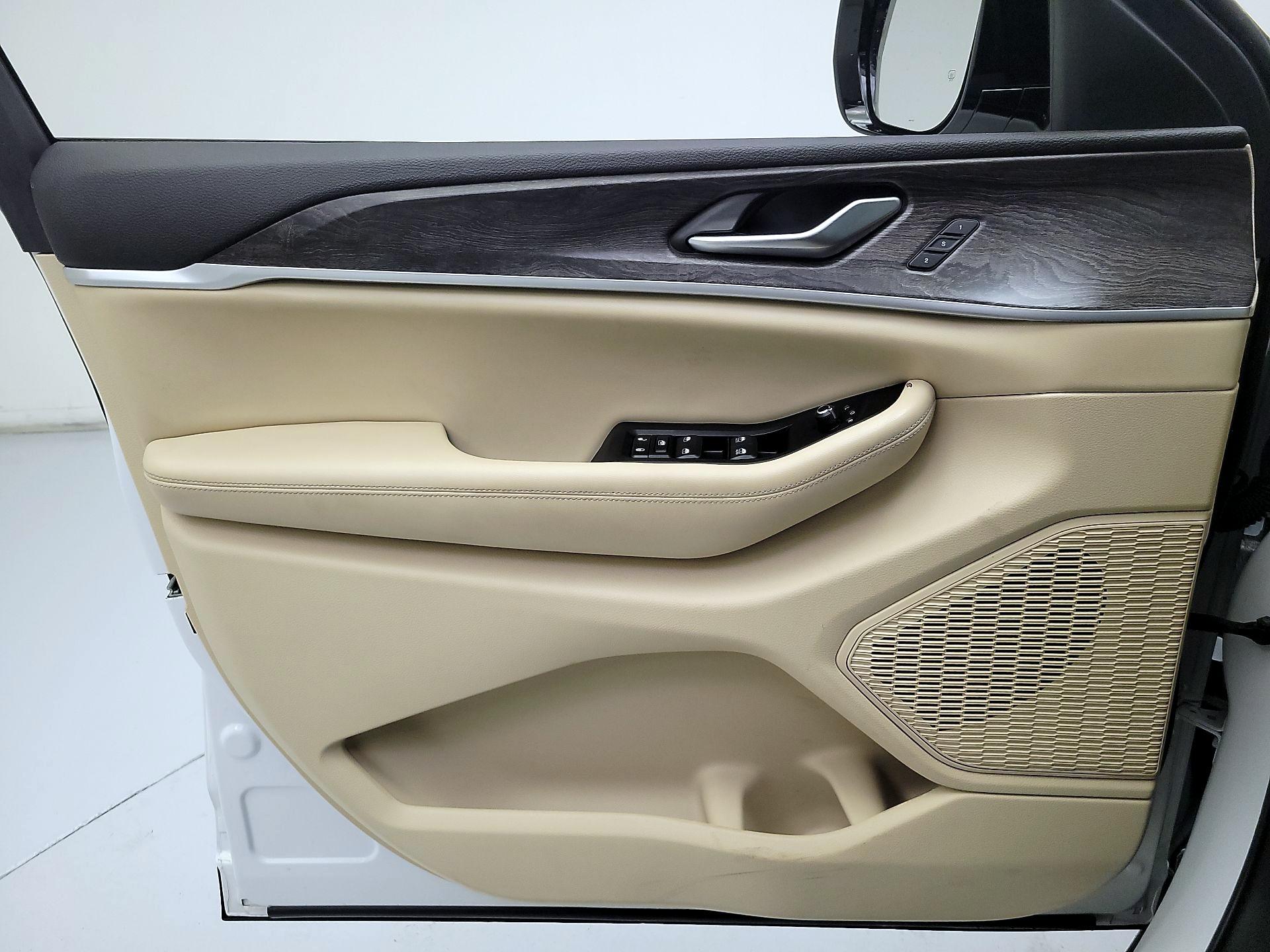 Thumbnail: 2023 Jeep Grand Cherokee - 10