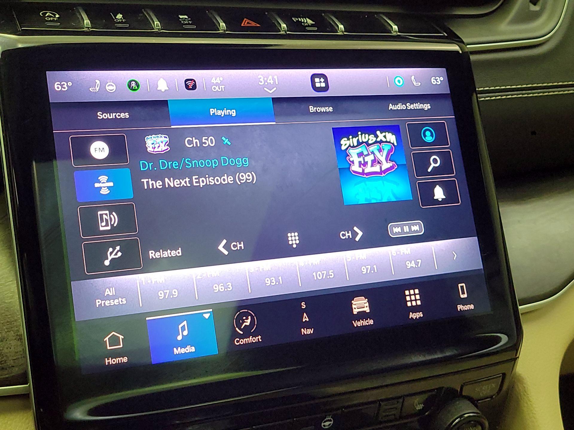 Thumbnail: 2023 Jeep Grand Cherokee - 14