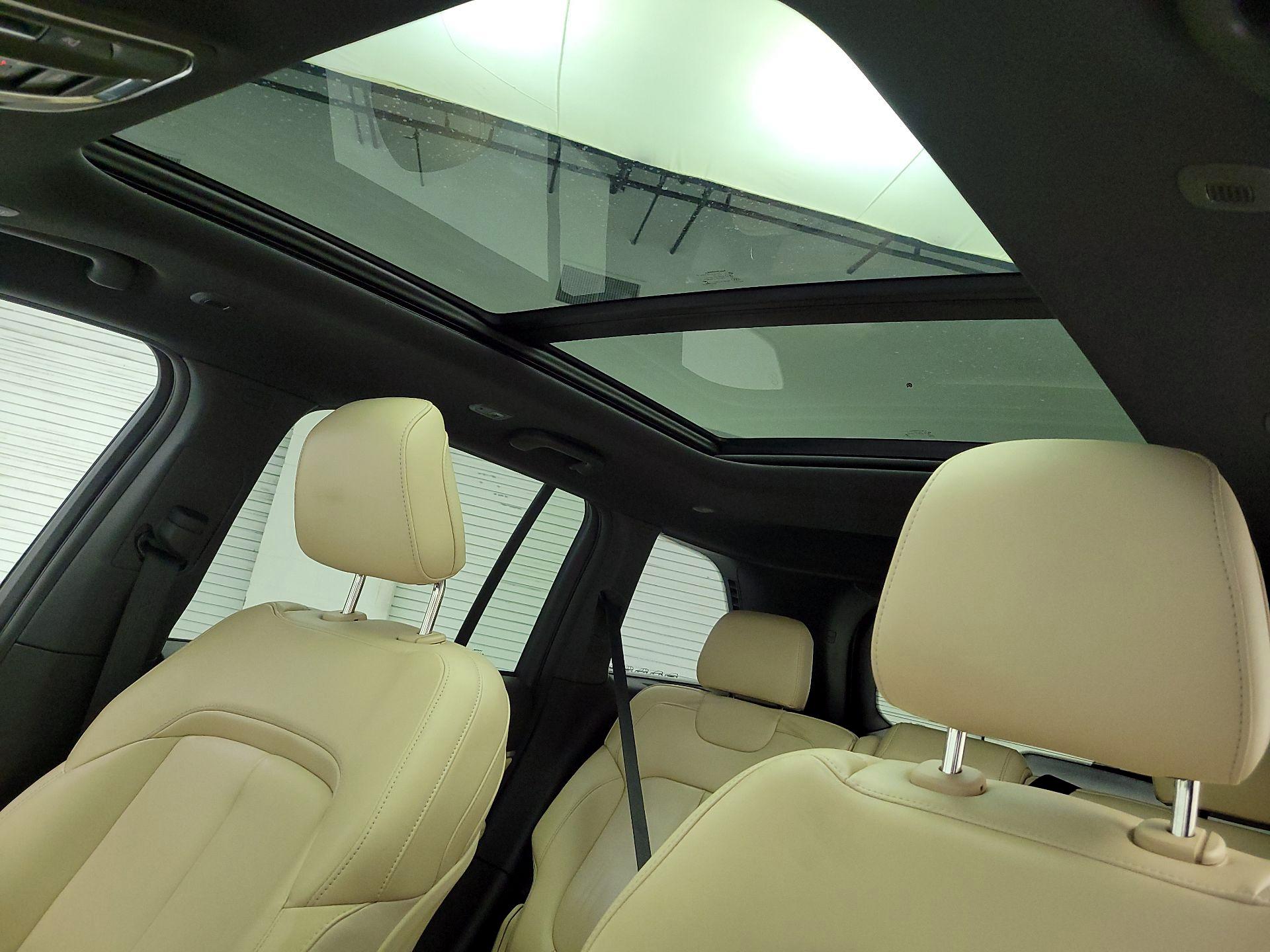 Thumbnail: 2023 Jeep Grand Cherokee - 18