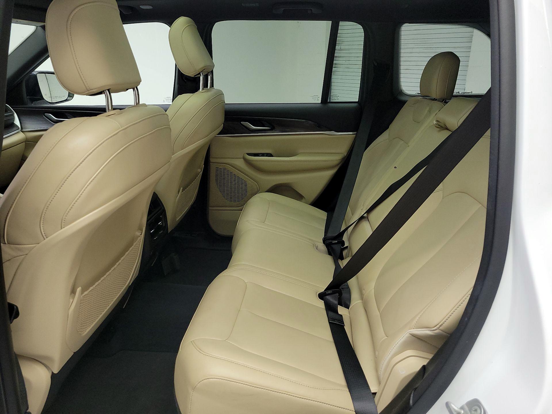 Thumbnail: 2023 Jeep Grand Cherokee - 19