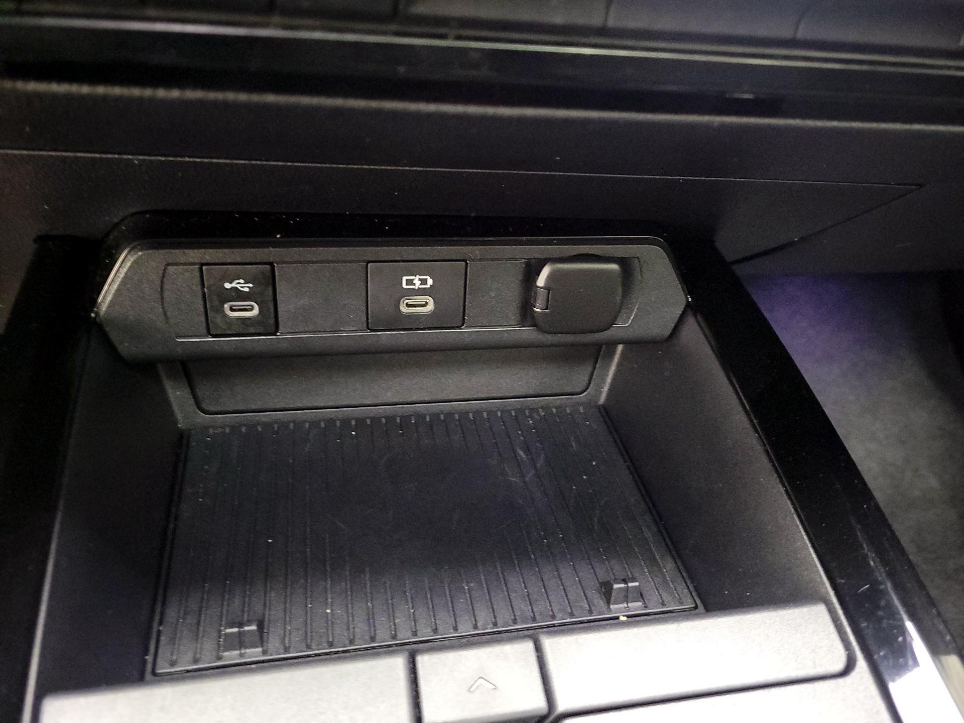 Thumbnail: 2024 Toyota Prius - 16