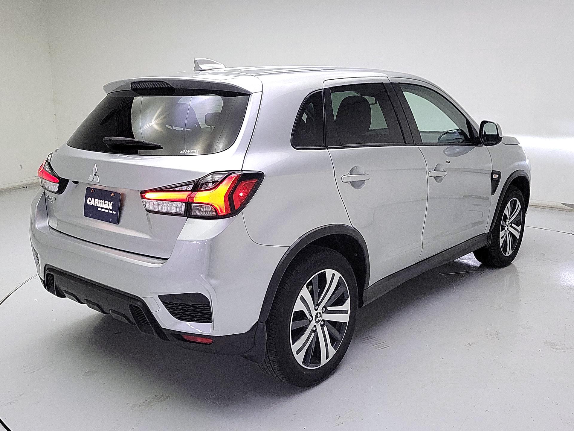 Thumbnail: 2023 Mitsubishi Outlander Sport - 5