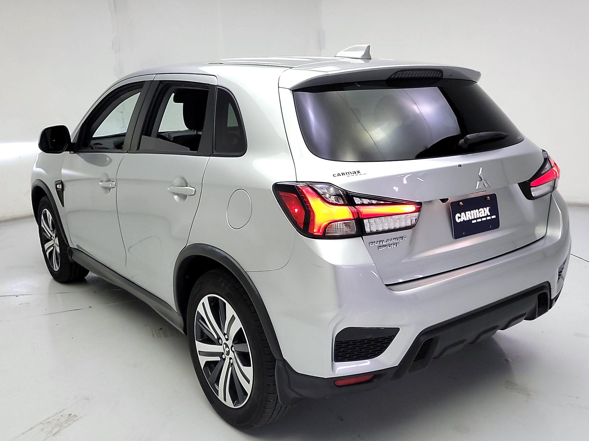 Thumbnail: 2023 Mitsubishi Outlander Sport - 7