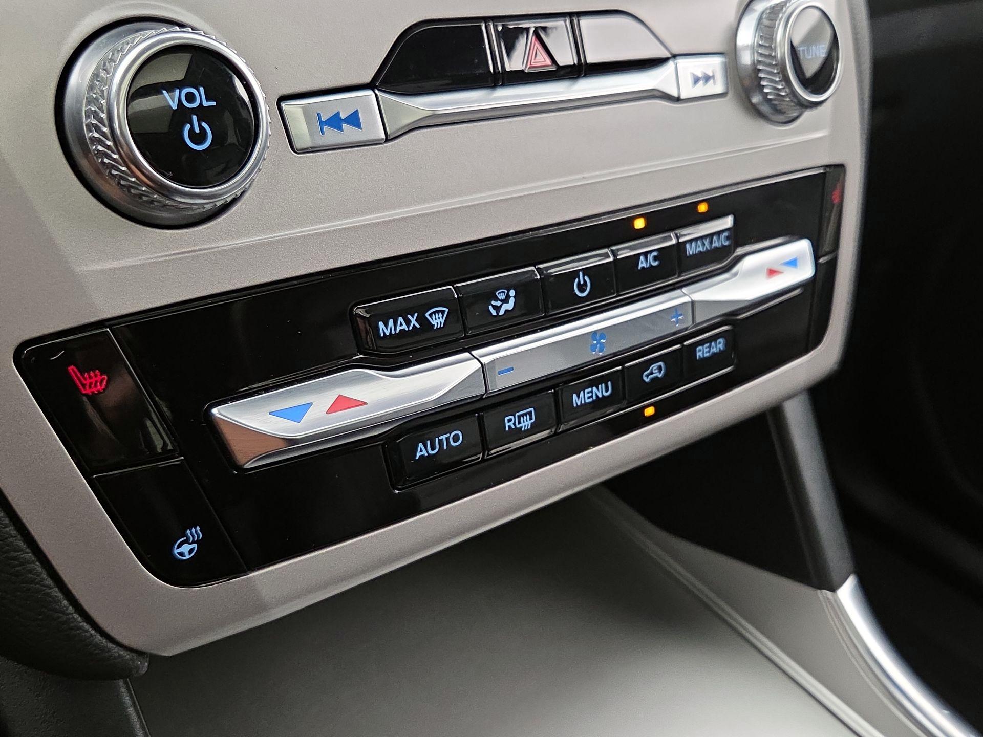 Thumbnail: 2023 Ford Explorer - 17