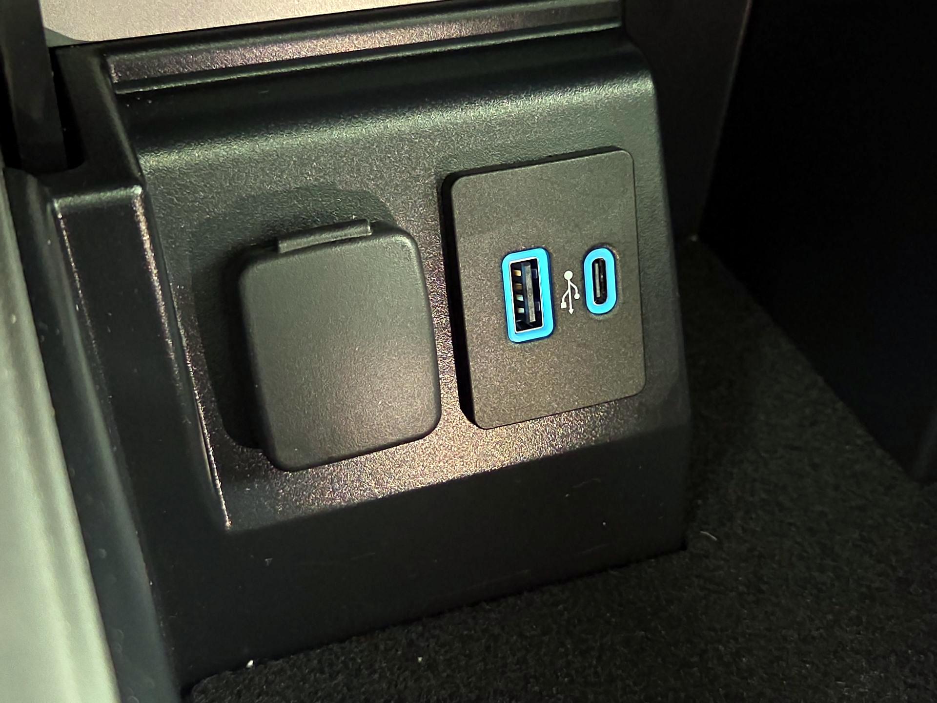 Thumbnail: 2023 Ford Explorer - 19