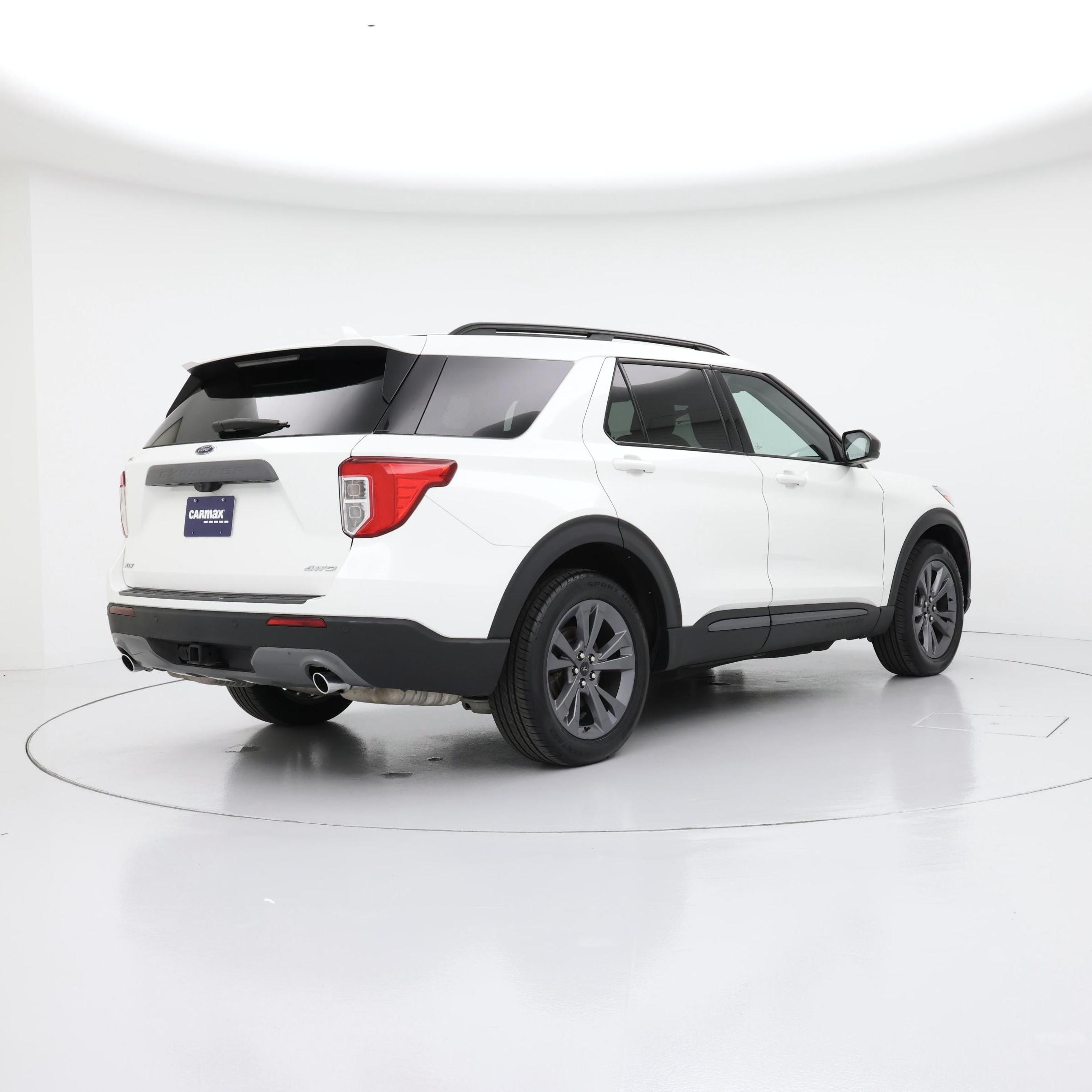 Thumbnail: 2023 Ford Explorer - 8