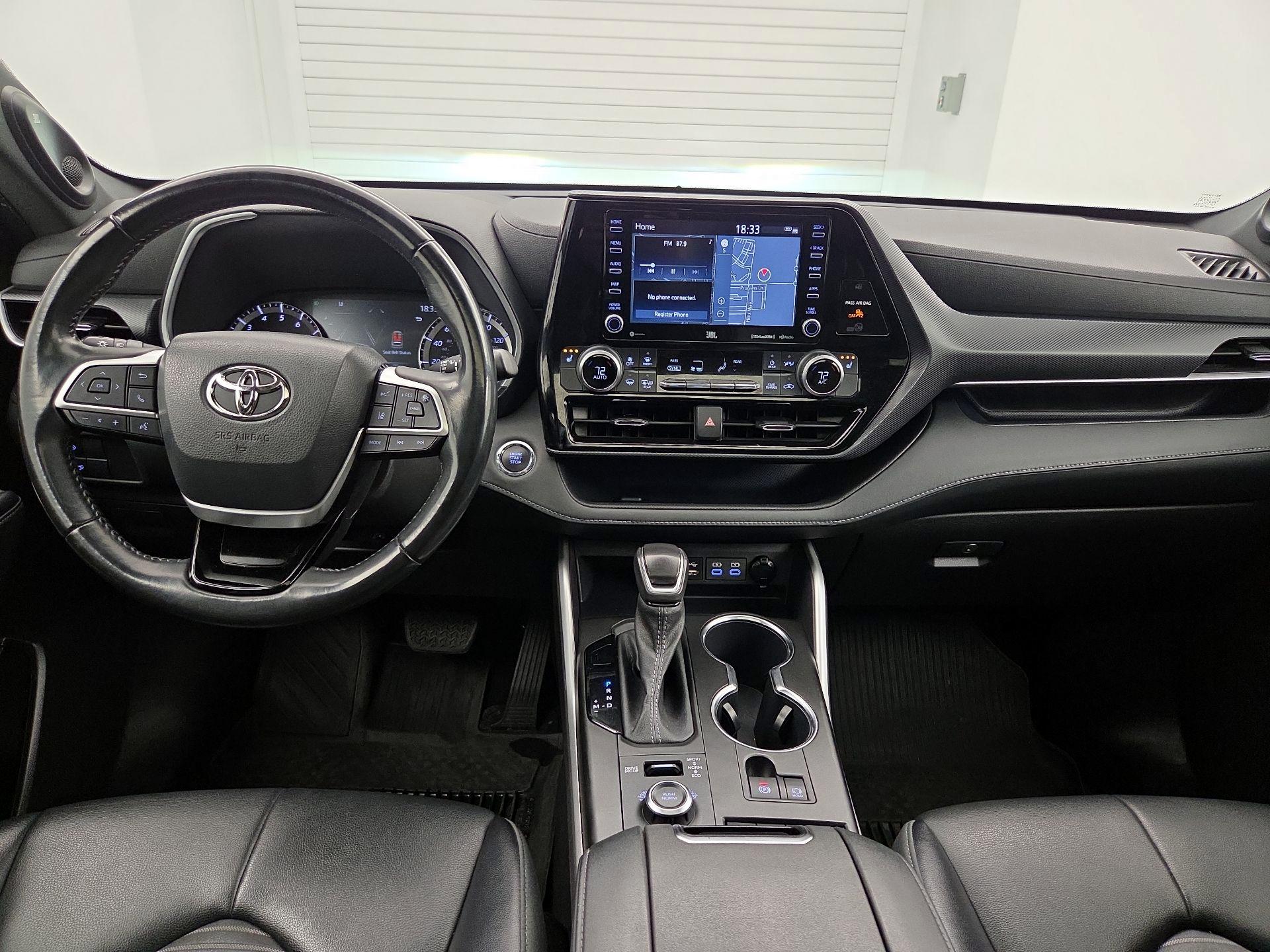 Thumbnail: 2022 Toyota Highlander - 9