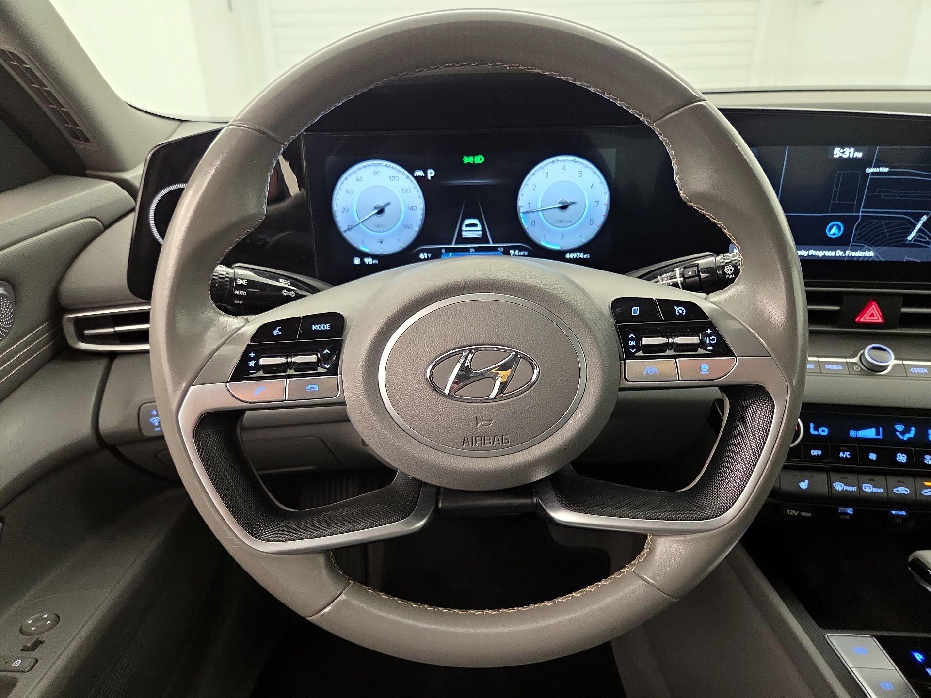 Thumbnail: 2023 Hyundai Elantra - 10