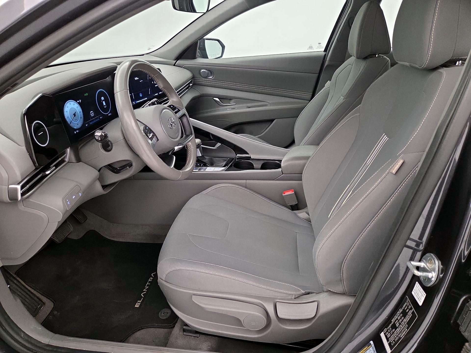 Thumbnail: 2023 Hyundai Elantra - 11