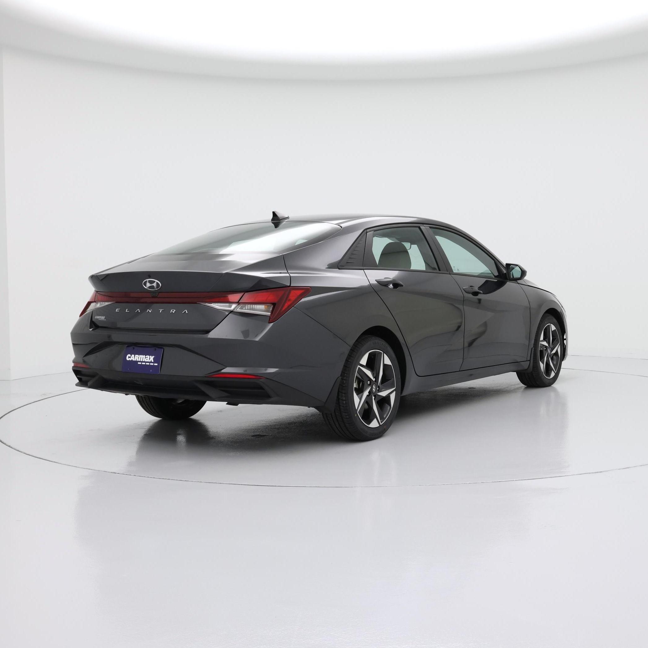 Thumbnail: 2023 Hyundai Elantra - 8