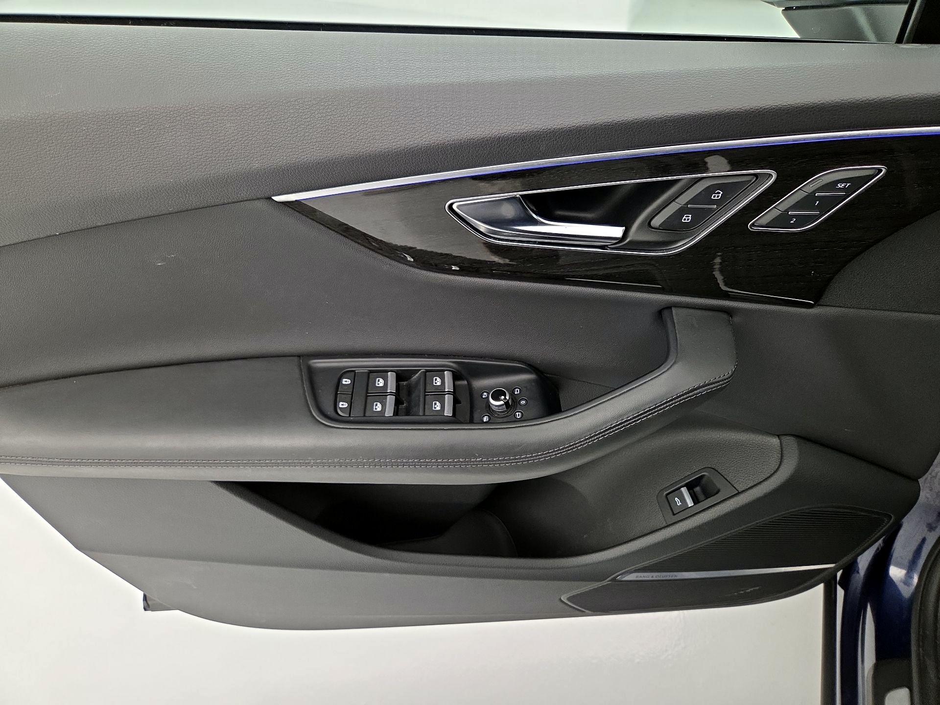 Thumbnail: 2022 Audi Q7 - 12