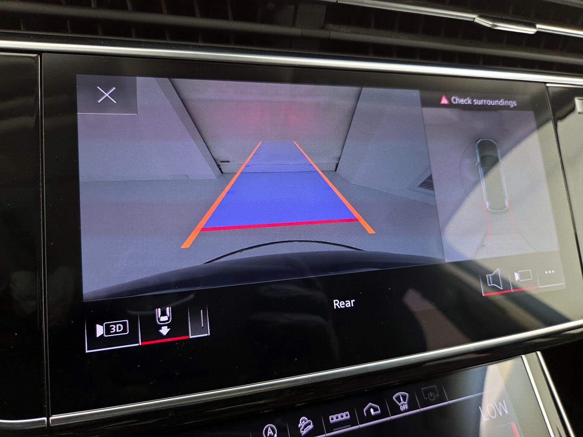 Thumbnail: 2022 Audi Q7 - 15