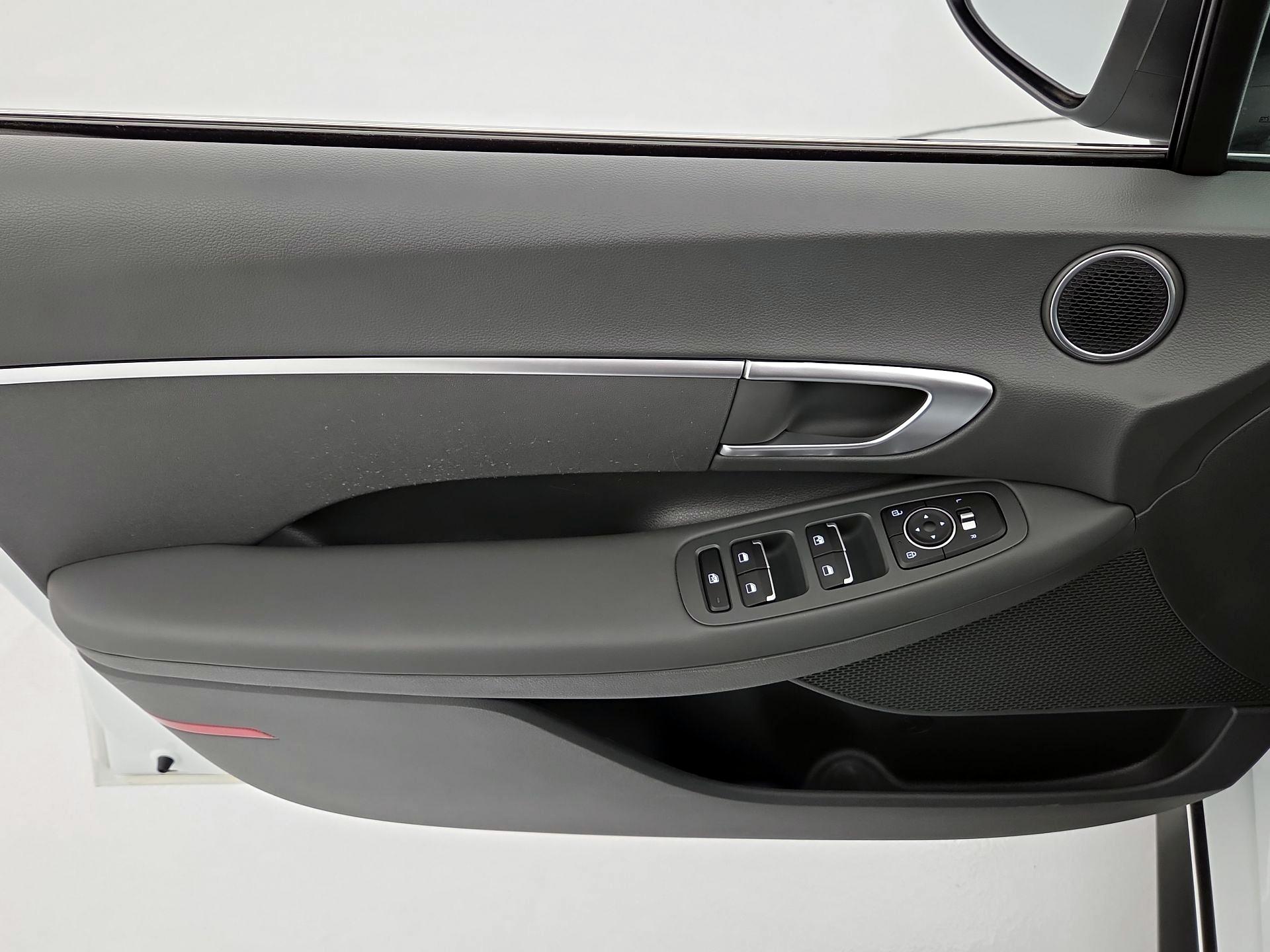 Thumbnail: 2021 Hyundai Sonata - 12