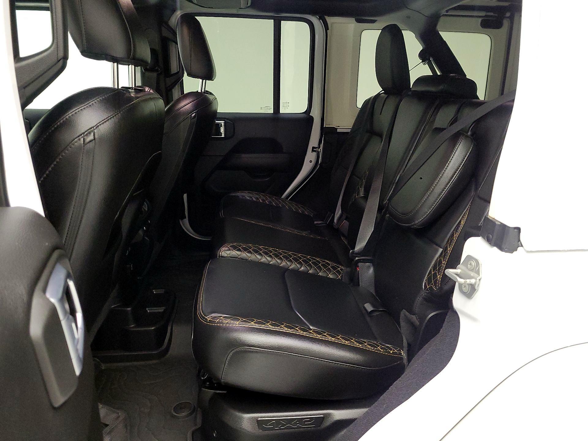 Thumbnail: 2021 Jeep Wrangler - 18