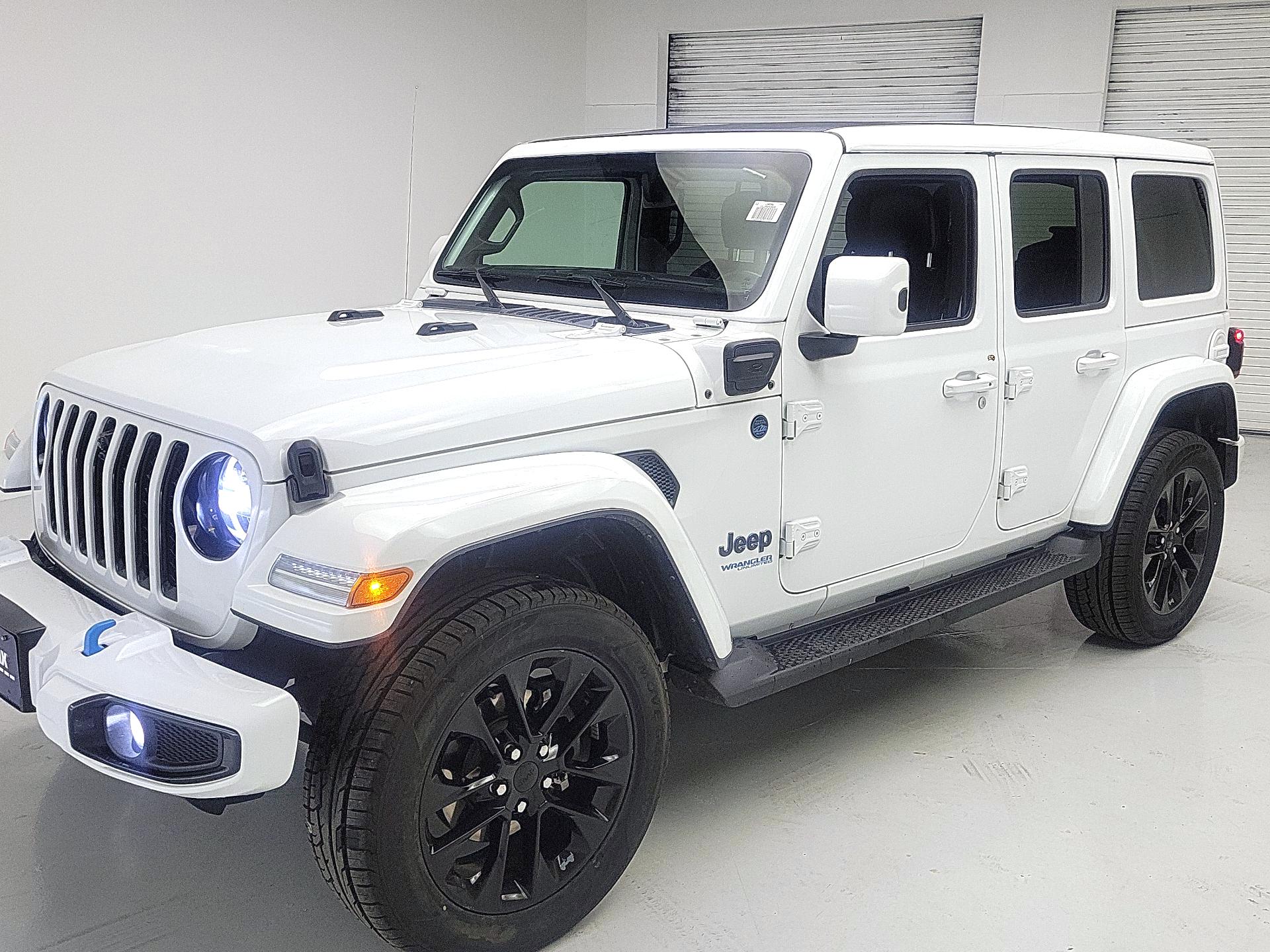 Thumbnail: 2021 Jeep Wrangler - 3