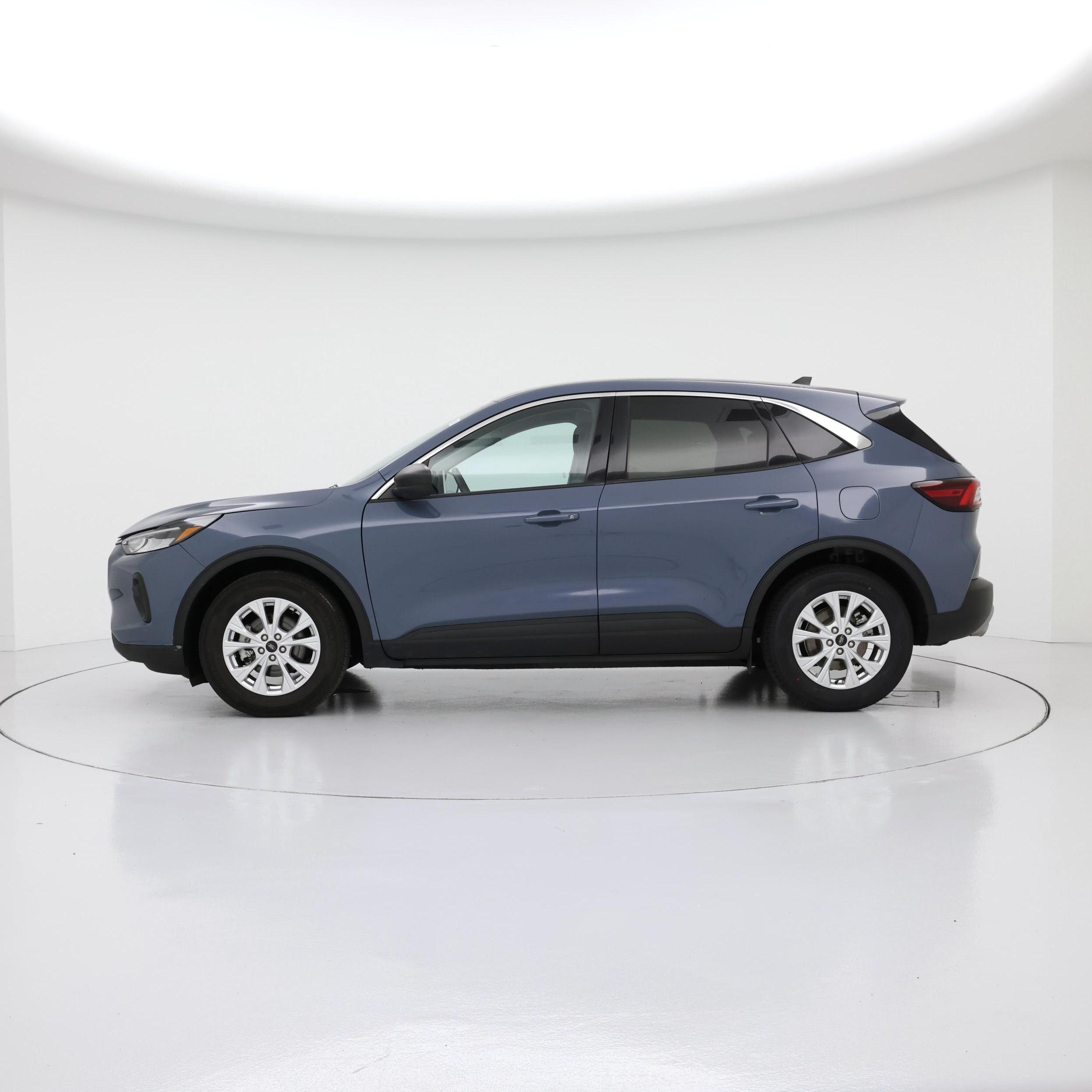 Thumbnail: 2024 Ford Escape - 3