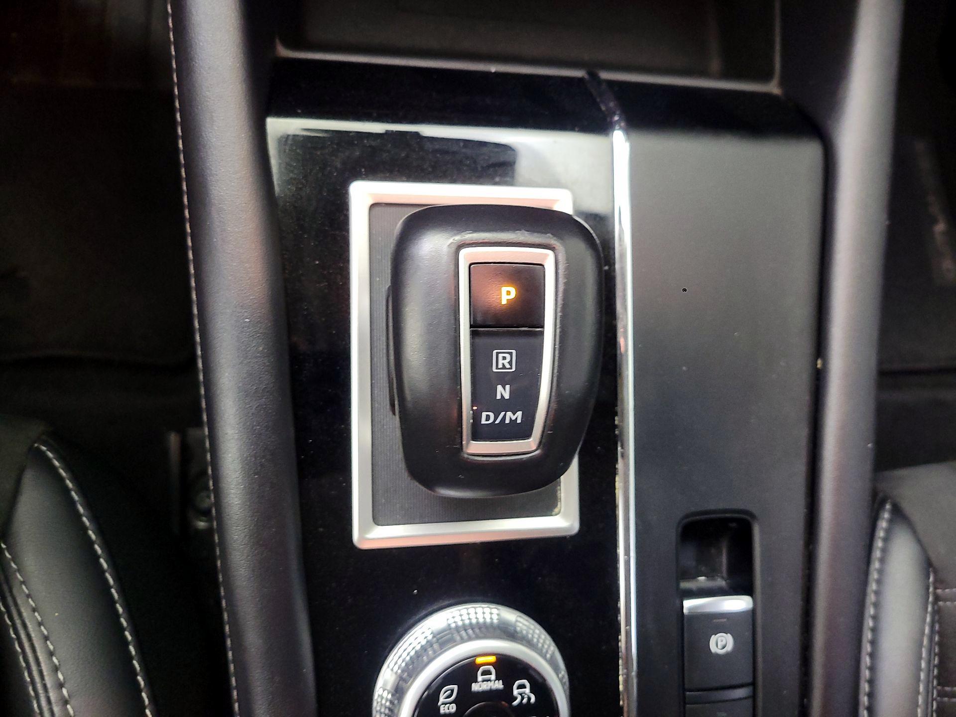 Thumbnail: 2024 Mitsubishi Outlander - 15