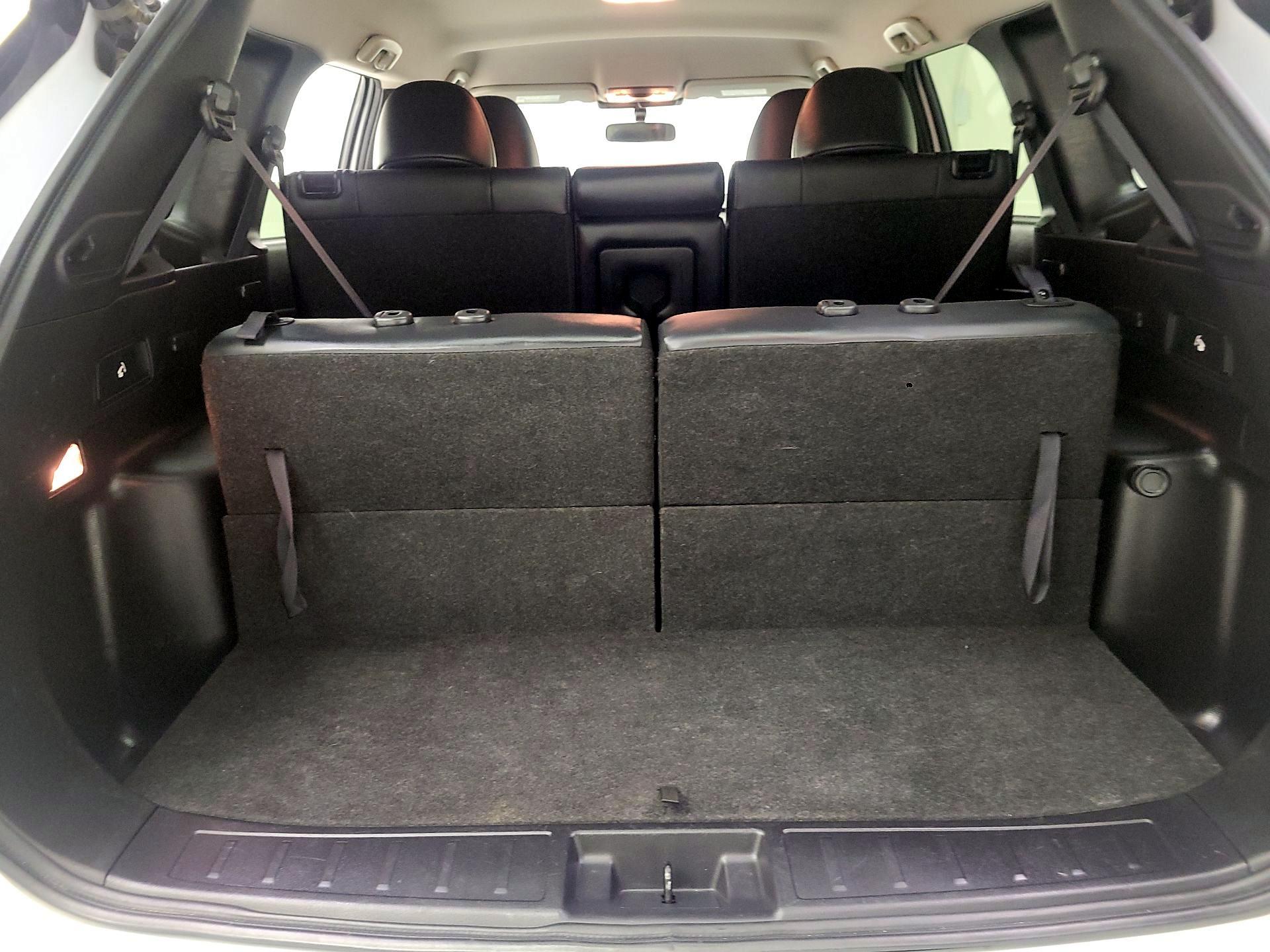 Thumbnail: 2024 Mitsubishi Outlander - 18