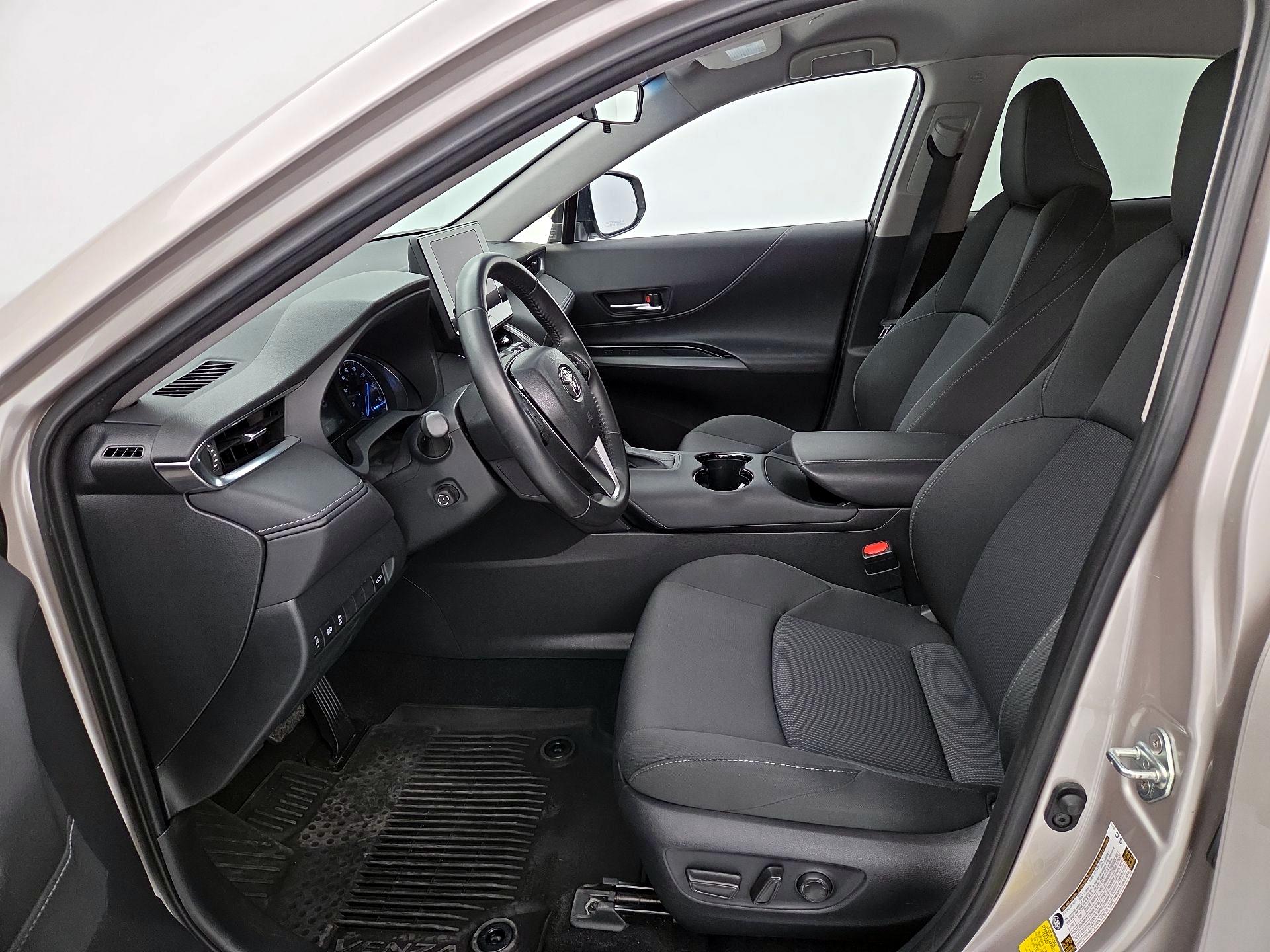 Thumbnail: 2024 Toyota Venza - 11