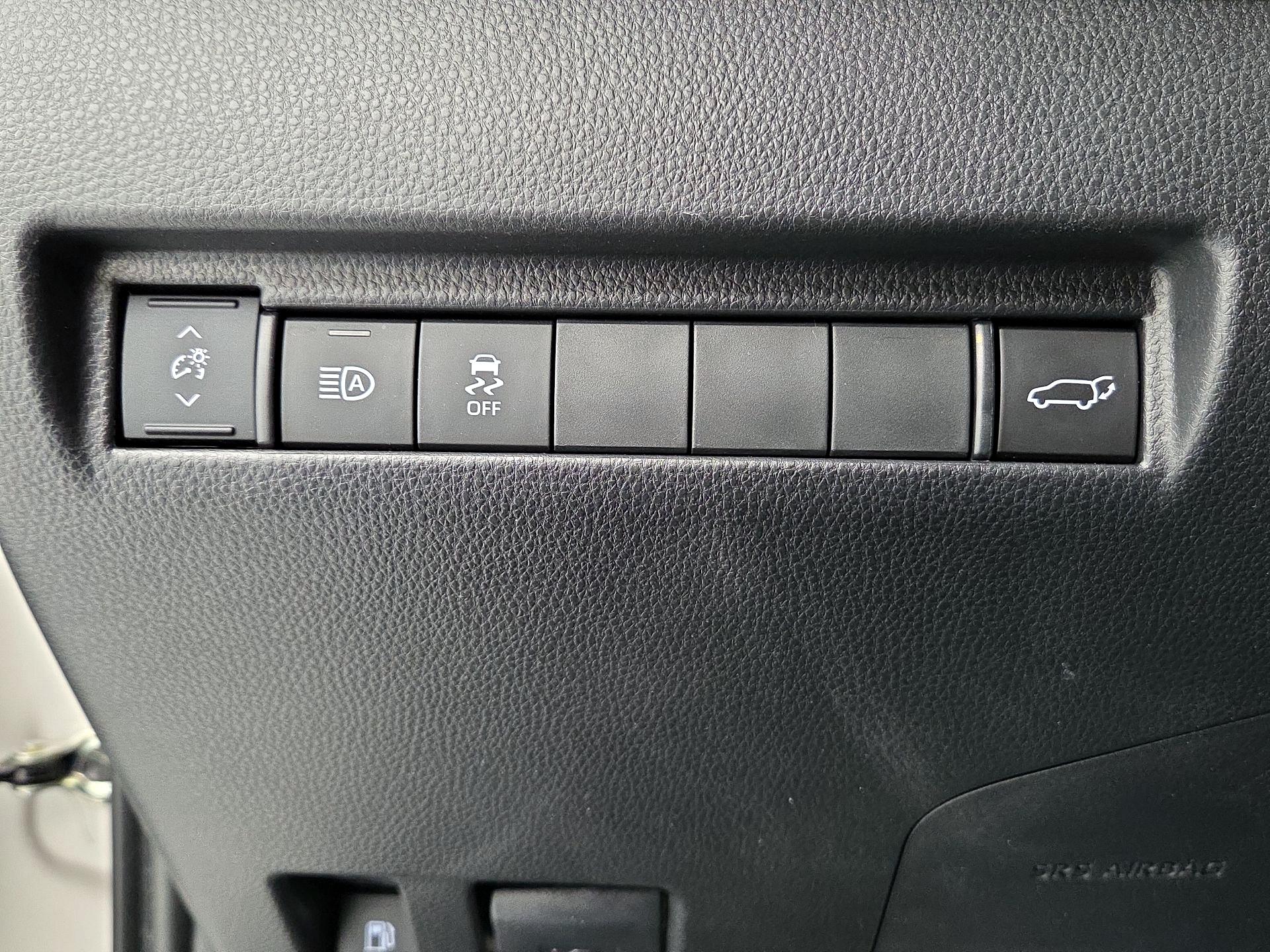 Thumbnail: 2024 Toyota Venza - 13