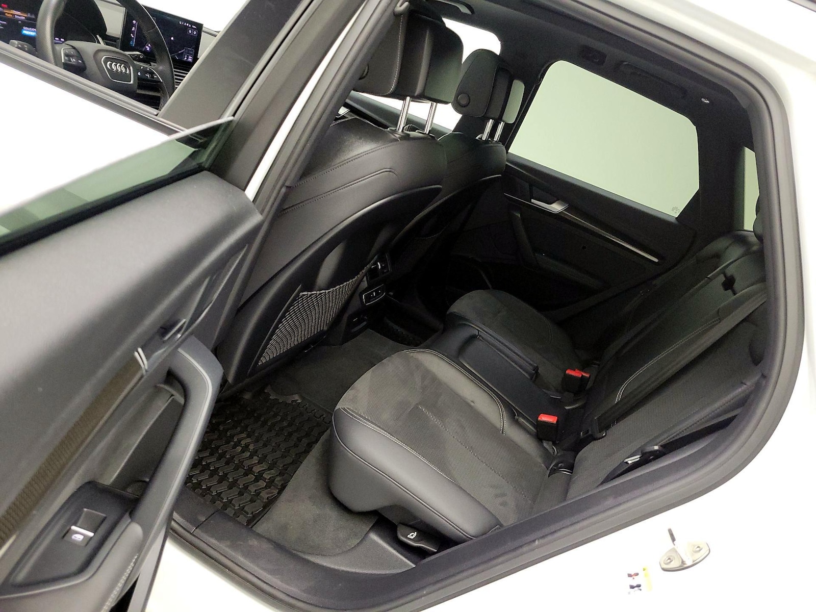 2022 Audi SQ5 Premium Plus - Photo 22