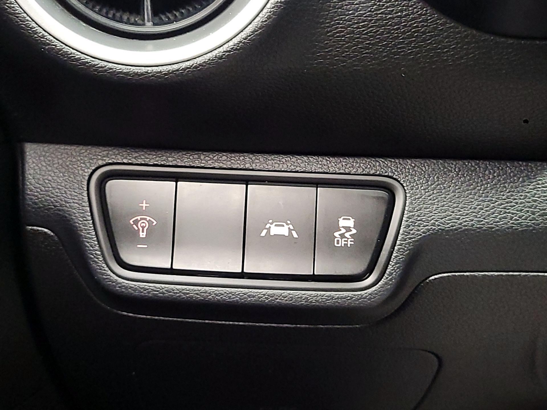 Thumbnail: 2019 Kia Forte - 11