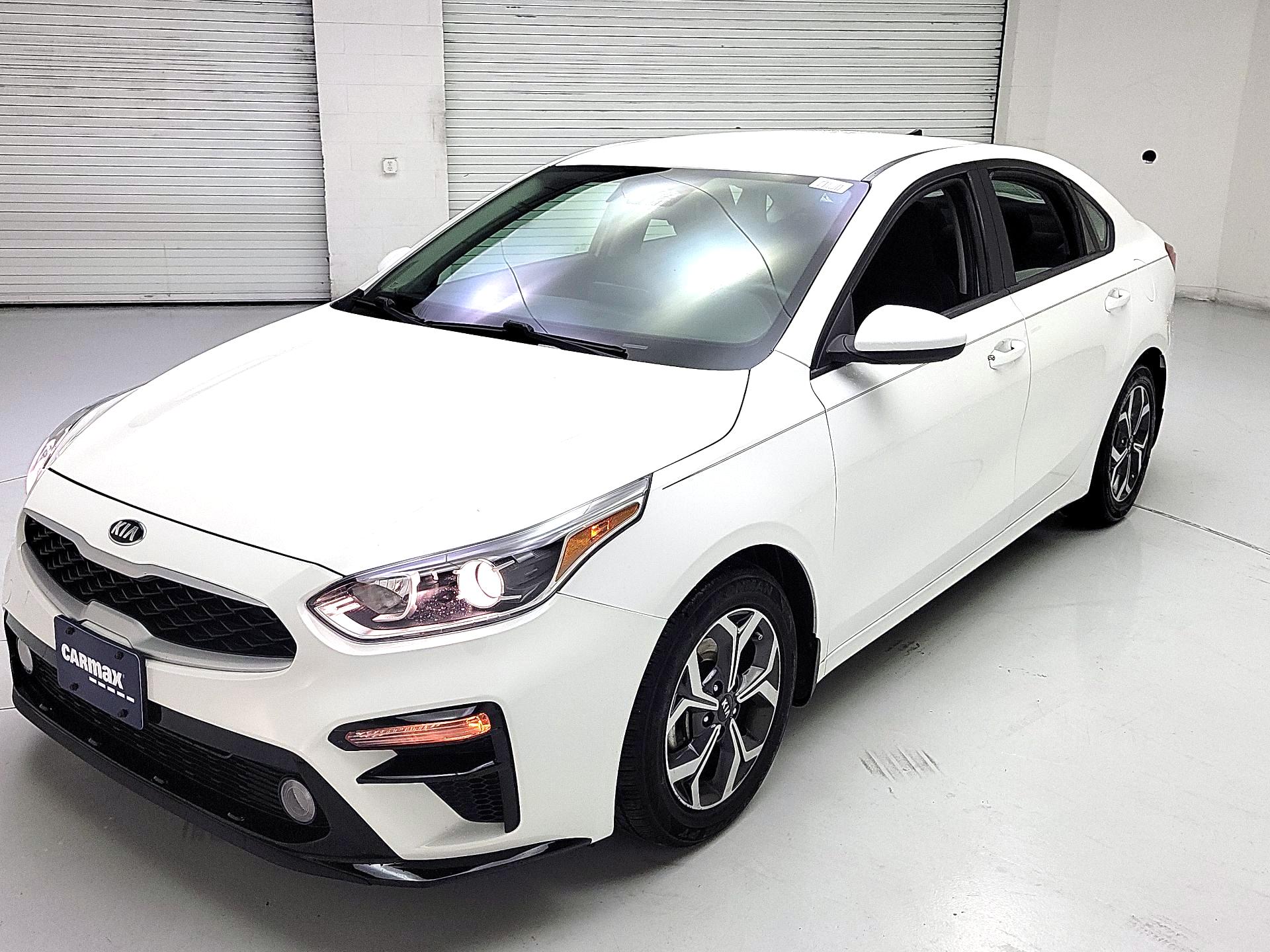Thumbnail: 2019 Kia Forte - 3