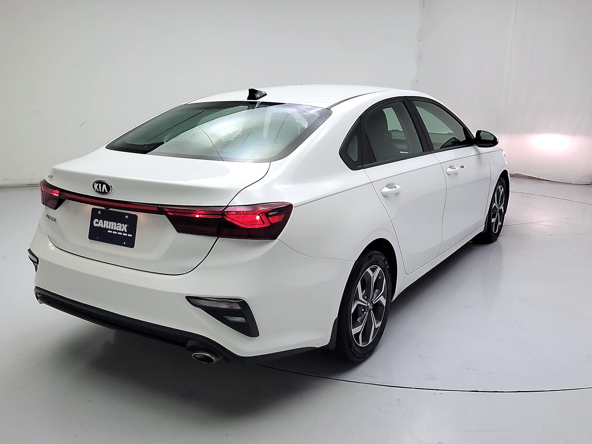 Thumbnail: 2019 Kia Forte - 5