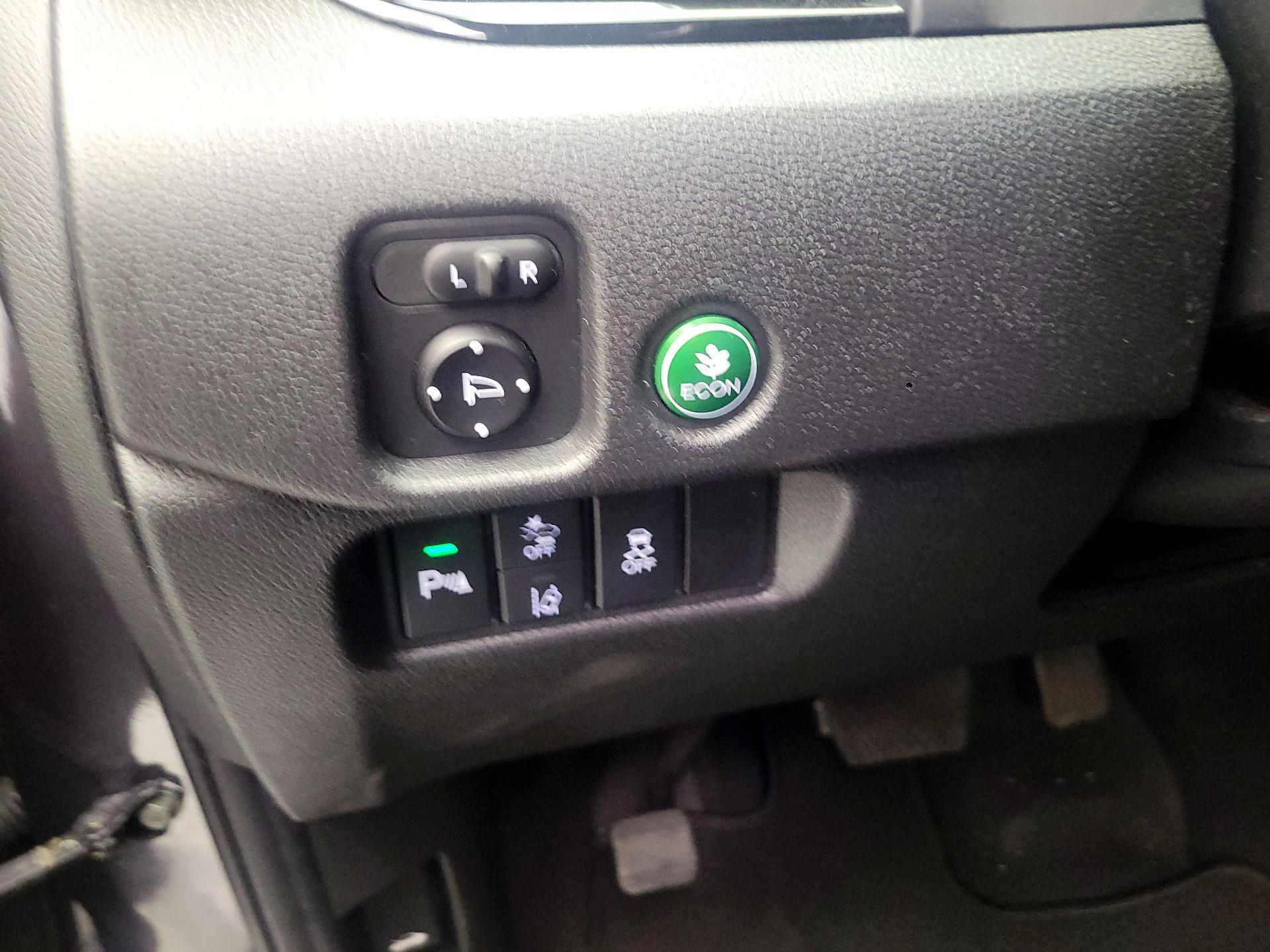 Thumbnail: 2019 Honda Pilot - 11