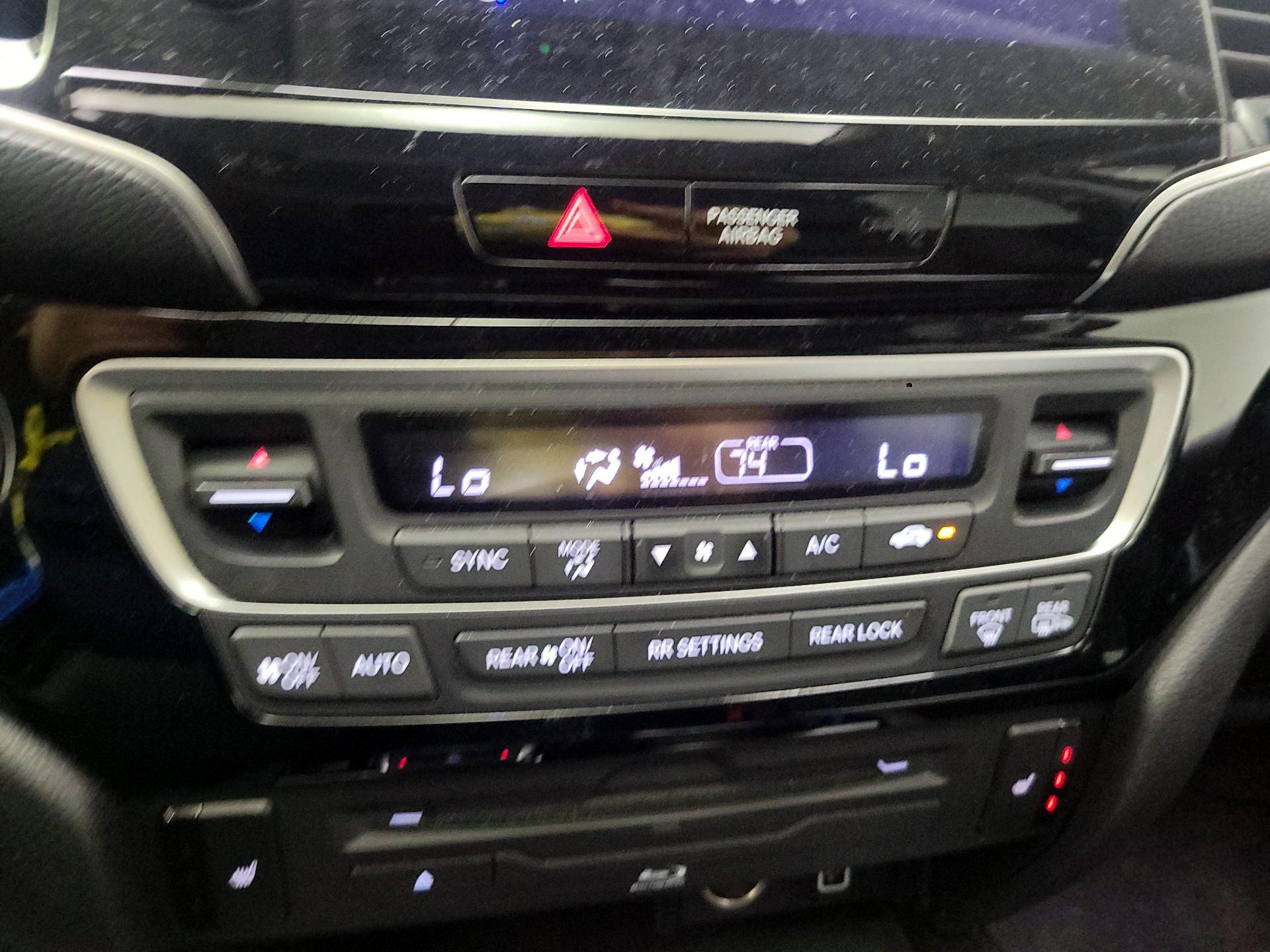 Thumbnail: 2019 Honda Pilot - 15