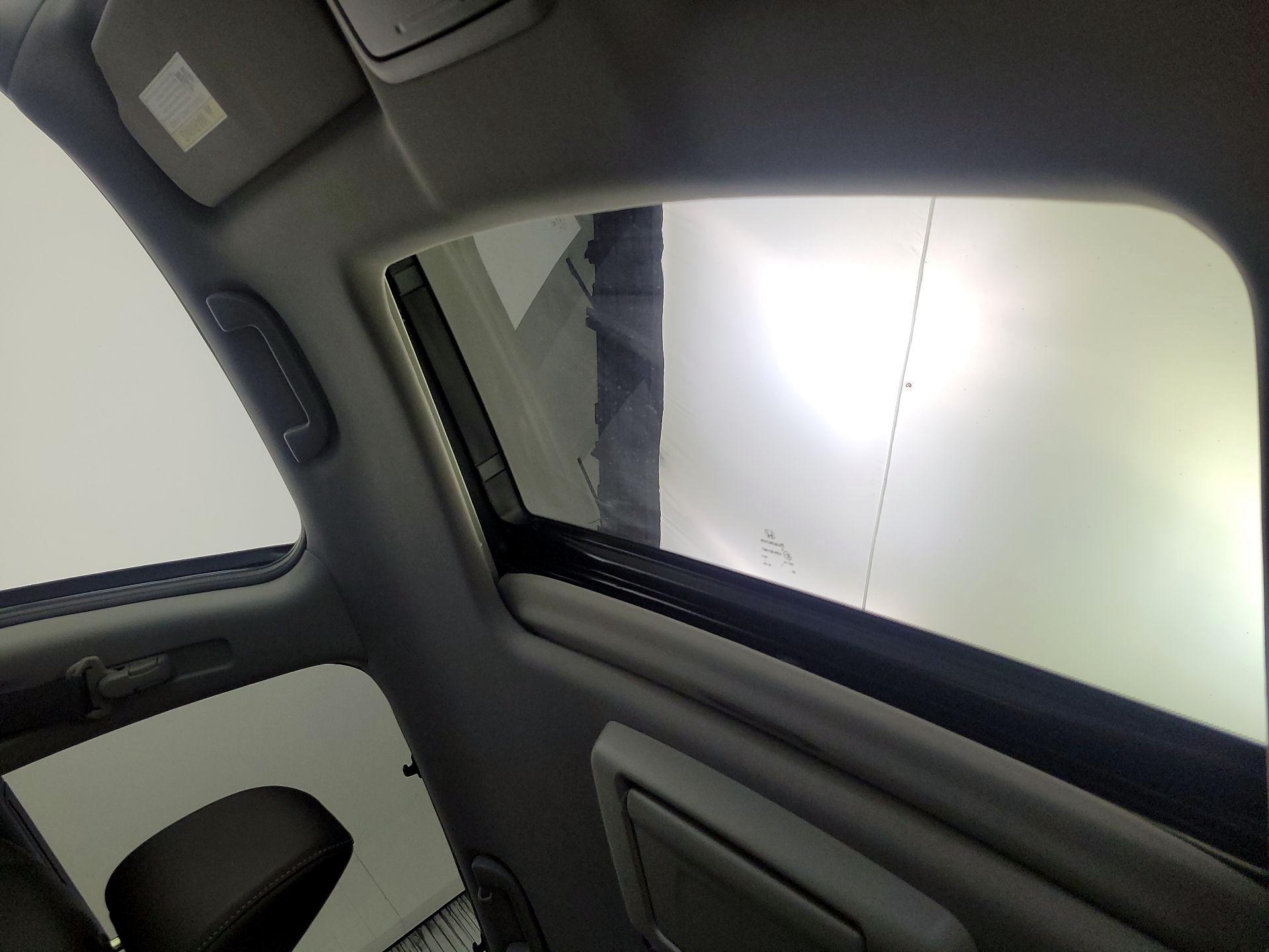 Thumbnail: 2019 Honda Pilot - 18