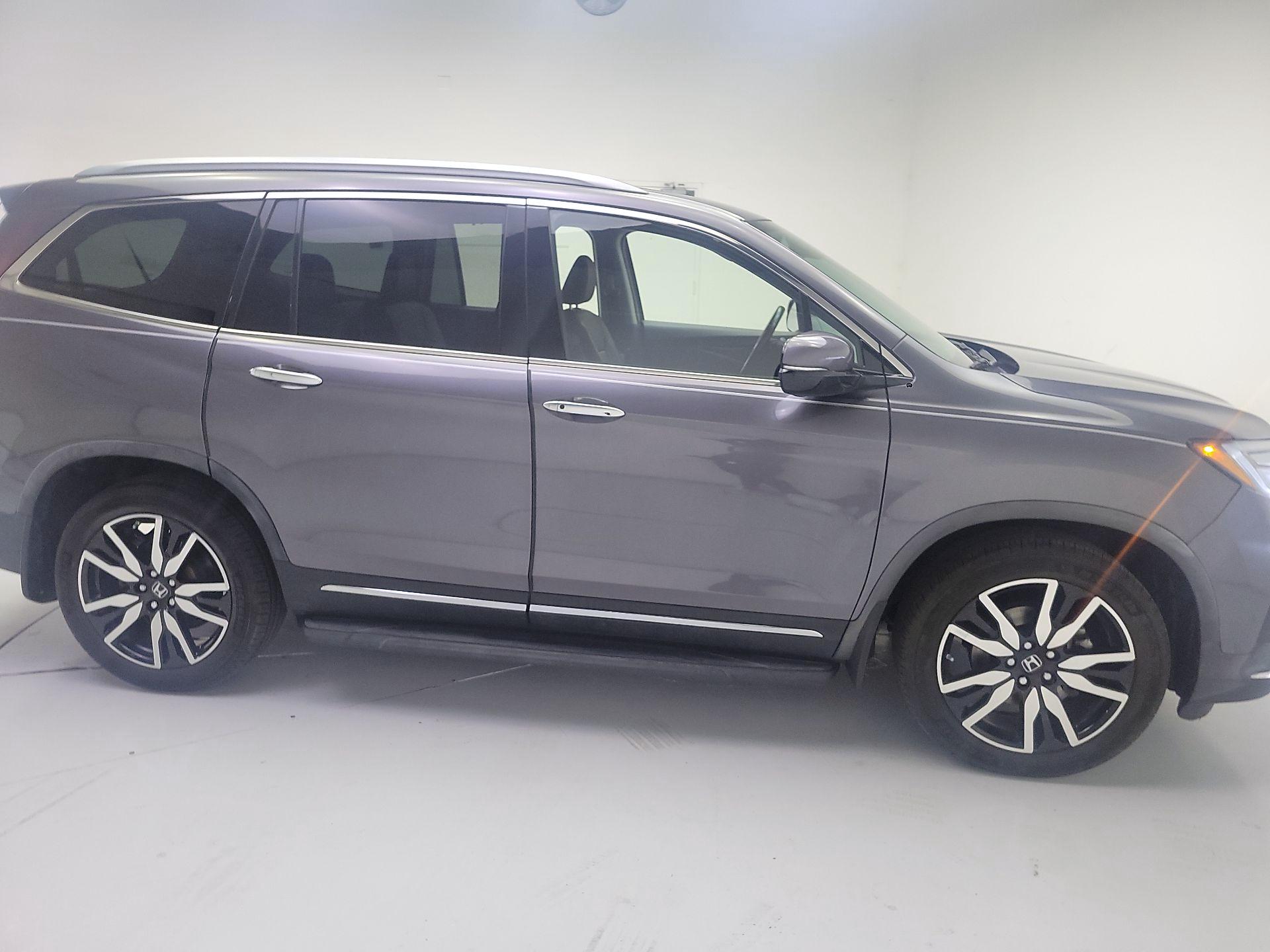 Thumbnail: 2019 Honda Pilot - 4