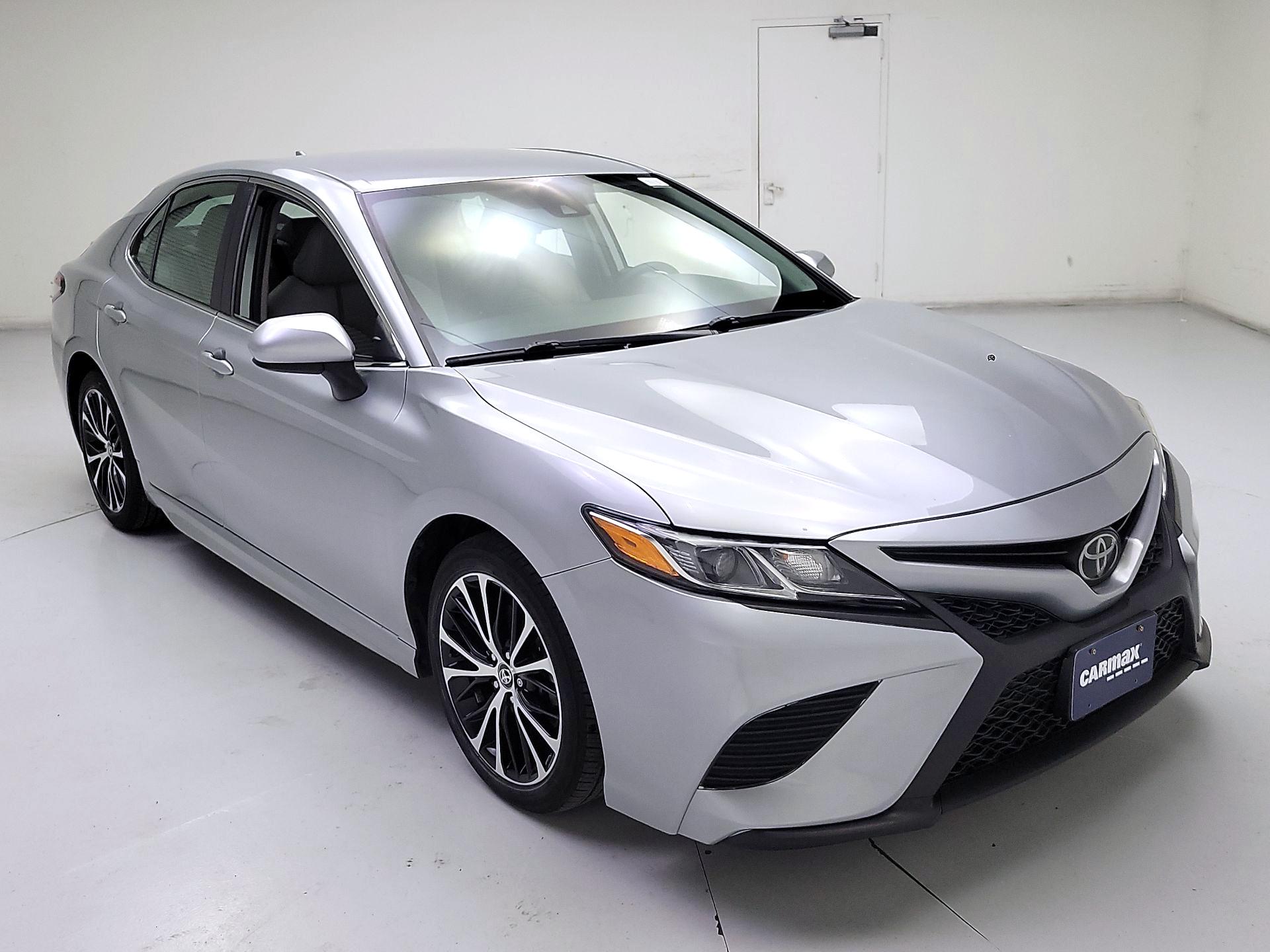Thumbnail: 2019 Toyota Camry - 1