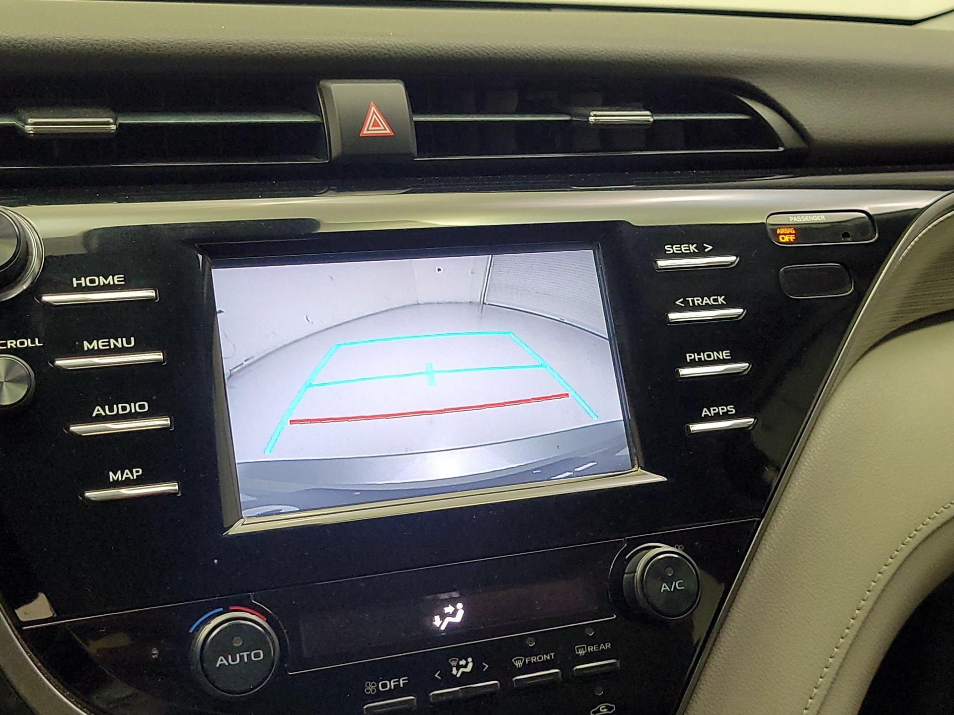 Thumbnail: 2019 Toyota Camry - 12